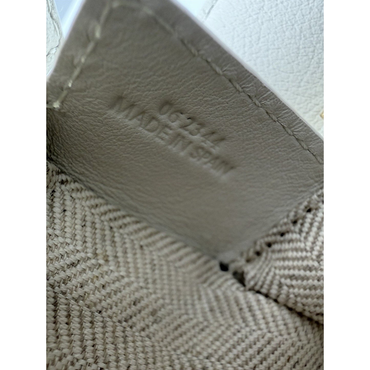 LOEWE Puzzle Edge Shoulder Bag Small in Beige and White Calfskin Leather F3