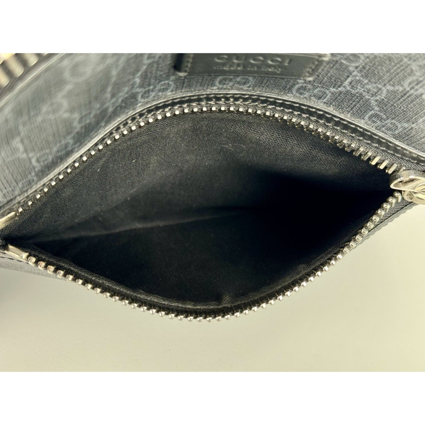 Gucci GG Supreme Gray Canvas Messenger Bag with Black Trim B-2