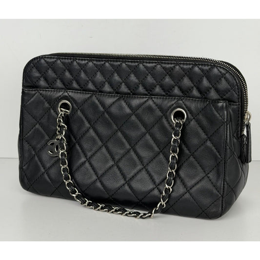 Chanel In The Business Camera Bag Quilted Leather & Silver-Tone Hardware 2011 D8