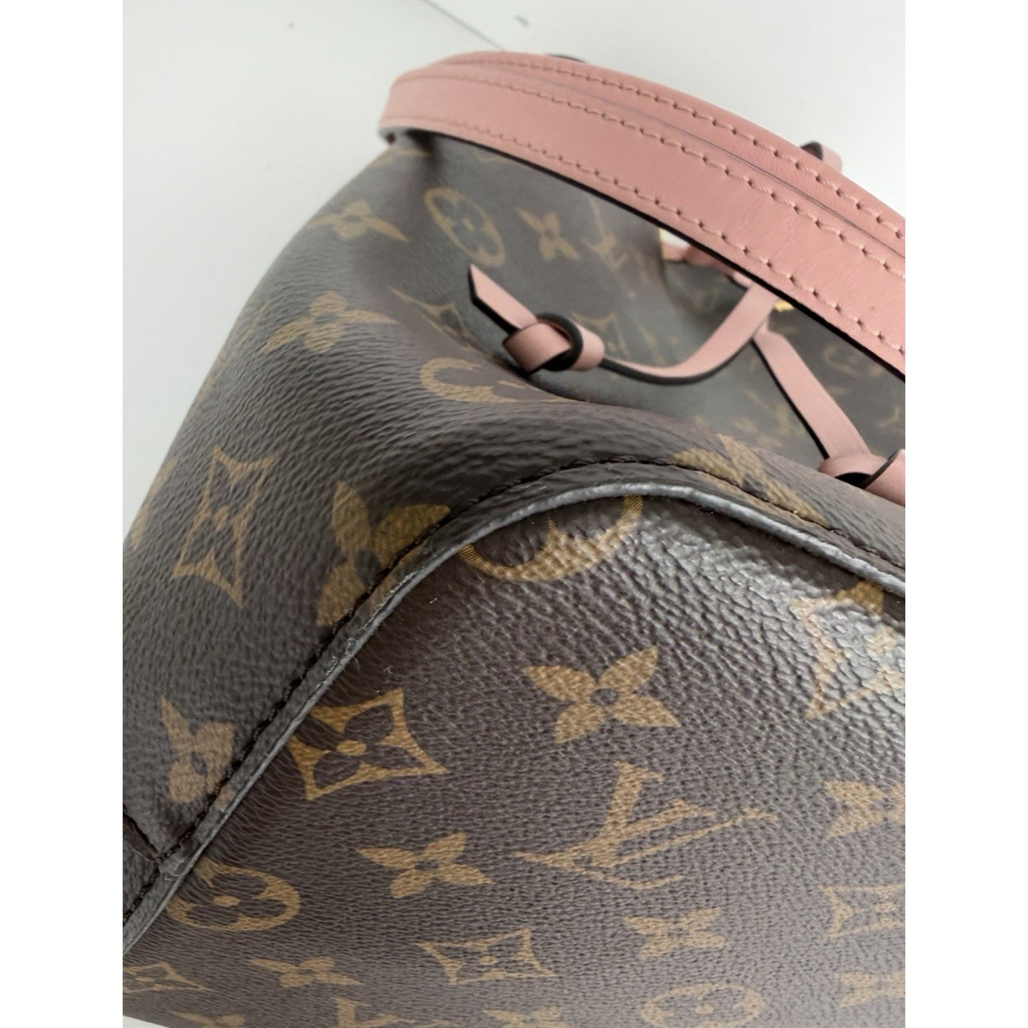 Louis Vuitton NéoNoé MM Bag Brown Monogram Canvas & Rose Poudre Leather 2018 F1