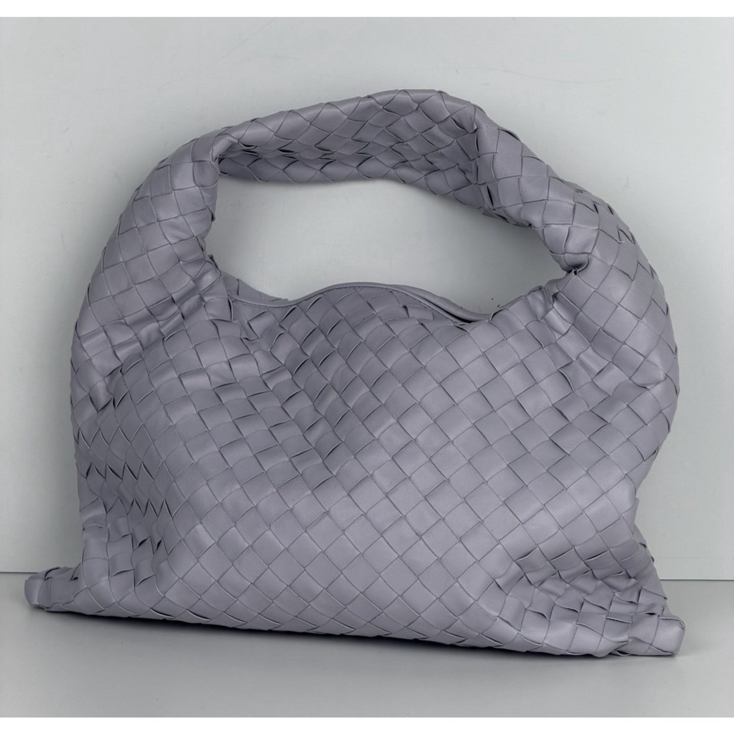 Bottega Veneta Small Hop Bag Intrecciato-Woven Calfskin Lilac 2023-2024 R1