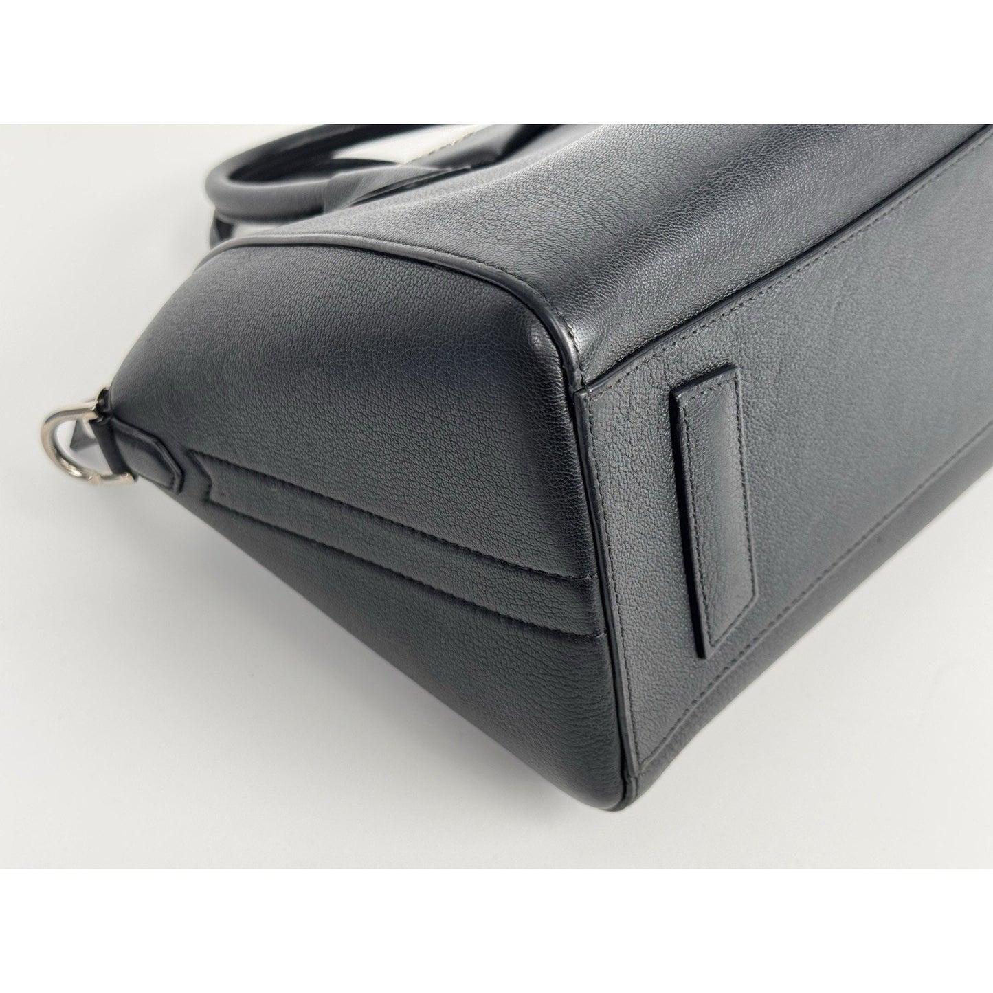 Givenchy Antigona Bag in Black Grained Leather with Silver Hardware S02