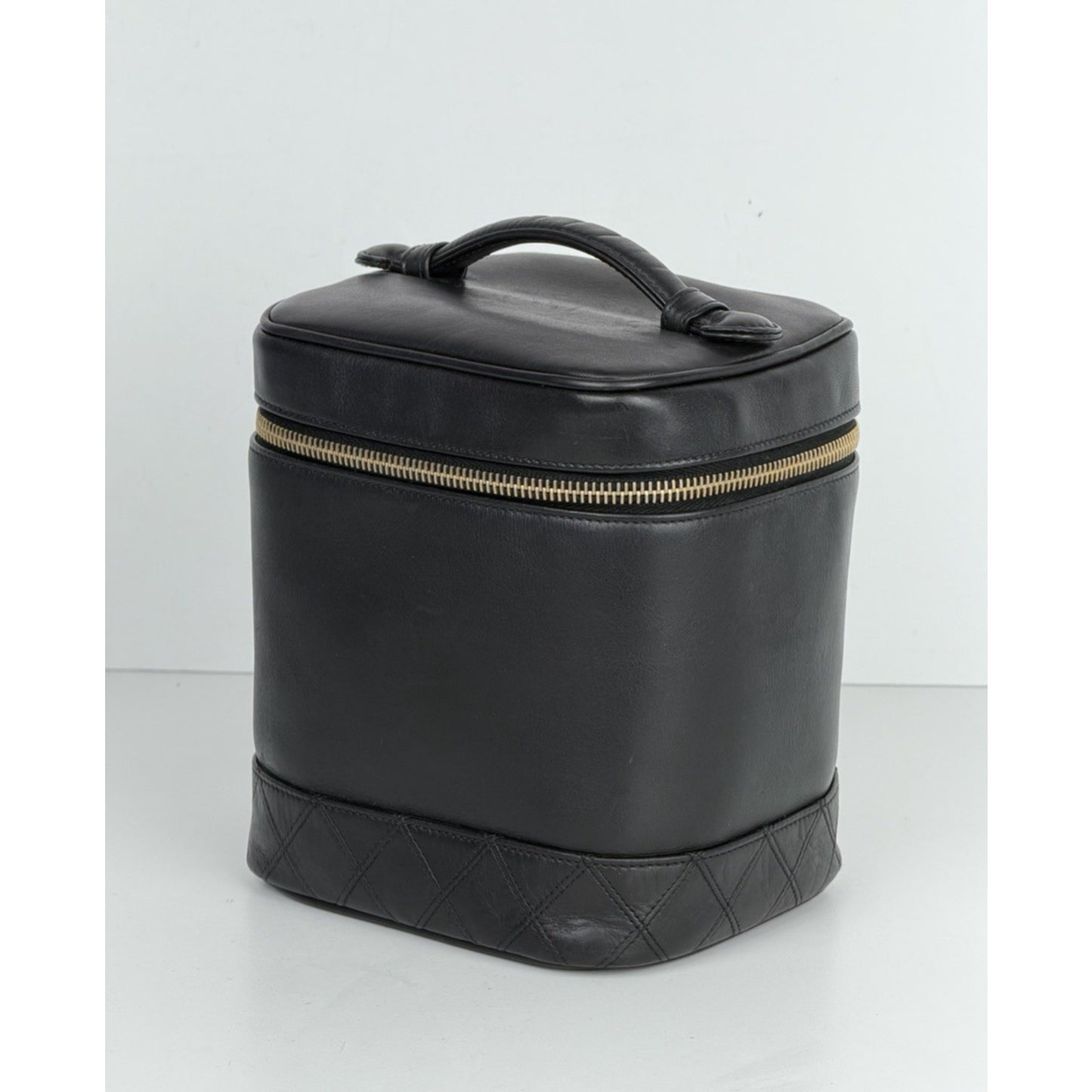 Chanel Vanity Cosmetic Case Bag in Black Leather Vintage Timeless S