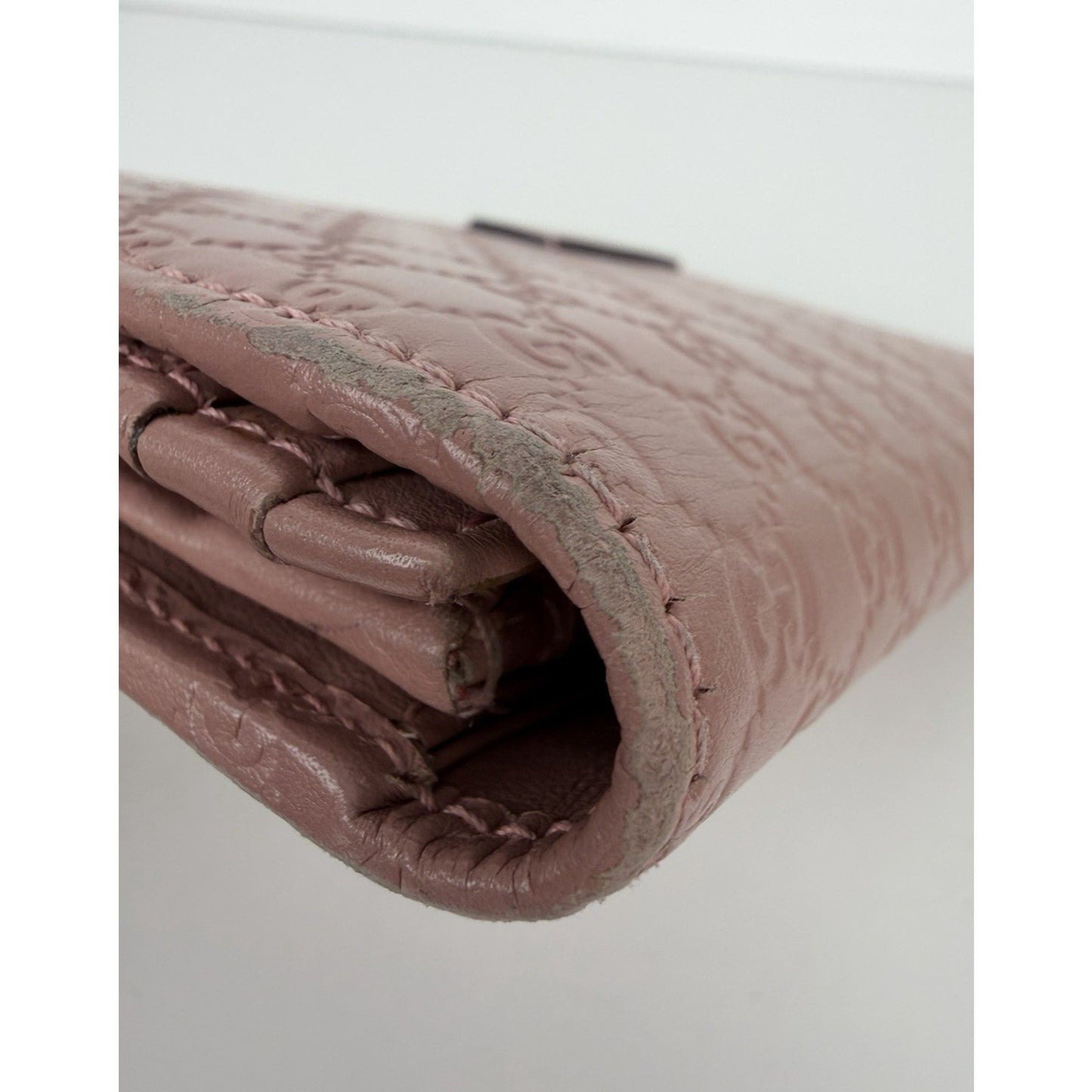 Gucci Microguccissima Continental Bifold Flap Wallet in Pink Leather