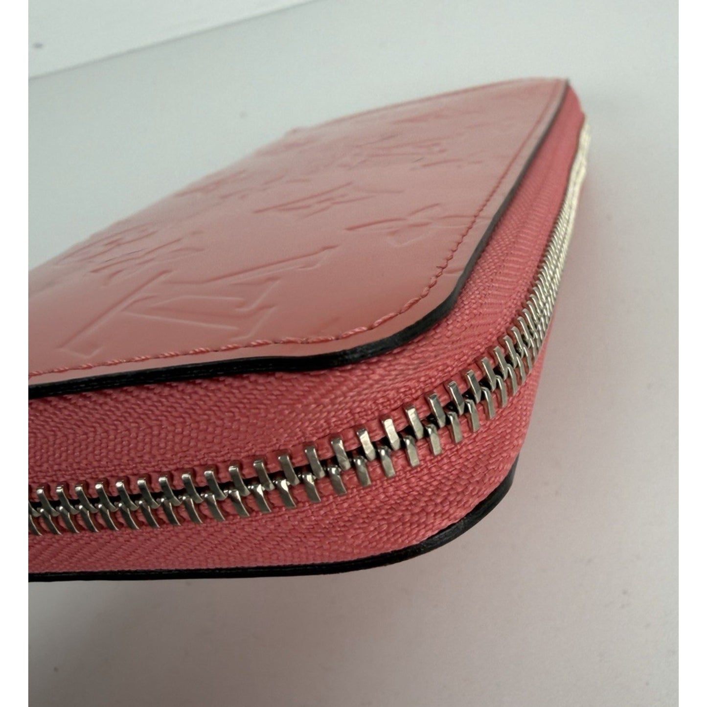 Louis Vuitton Vernis Zippy Womens Wallet in Monogram Glossy Rose 2015