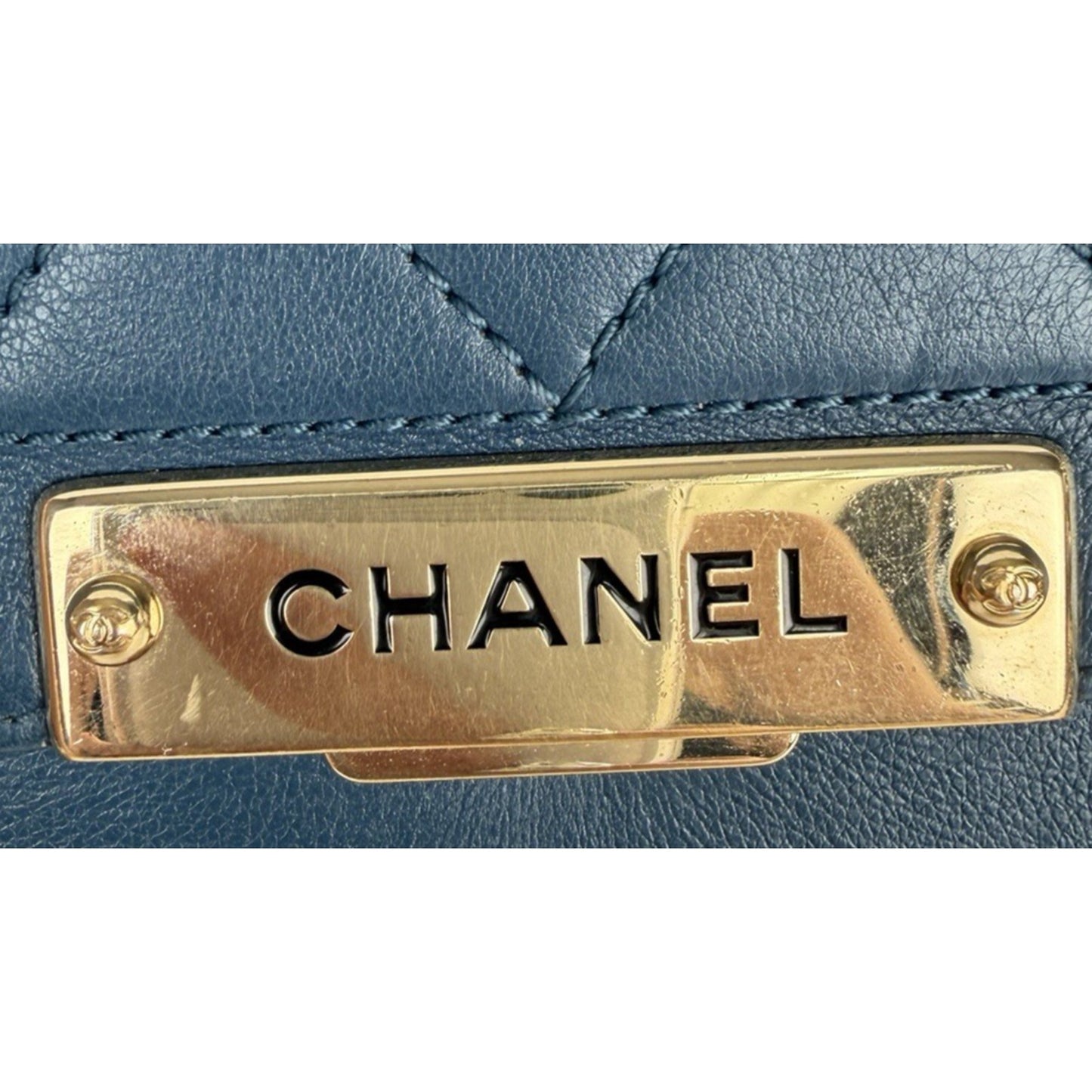 Chanel Label Click Flap Medium Shoulder Bag in Blue Quilted Calfskin 2017 E-5