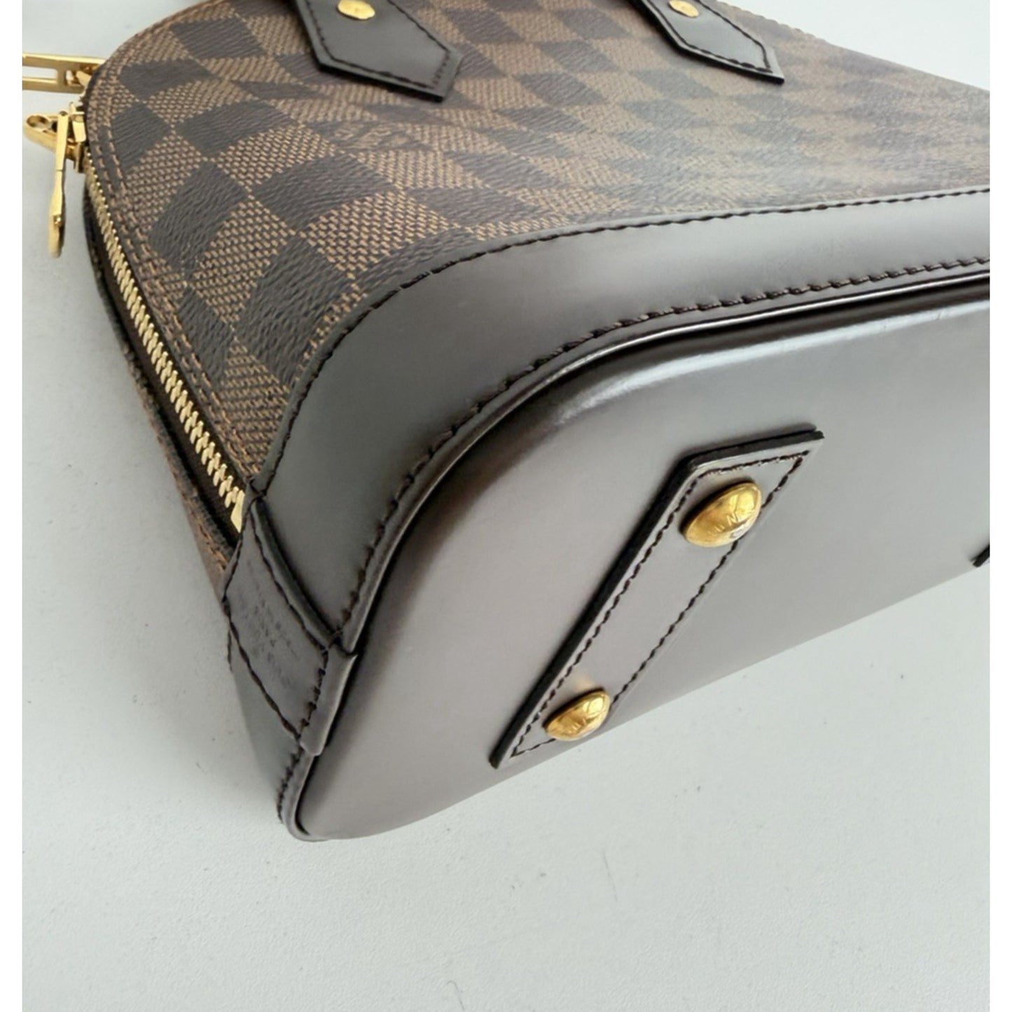 Louis Vuitton Alma BB Bag in Damier Ebene Coated Canvas Leather Trim 2019 E8