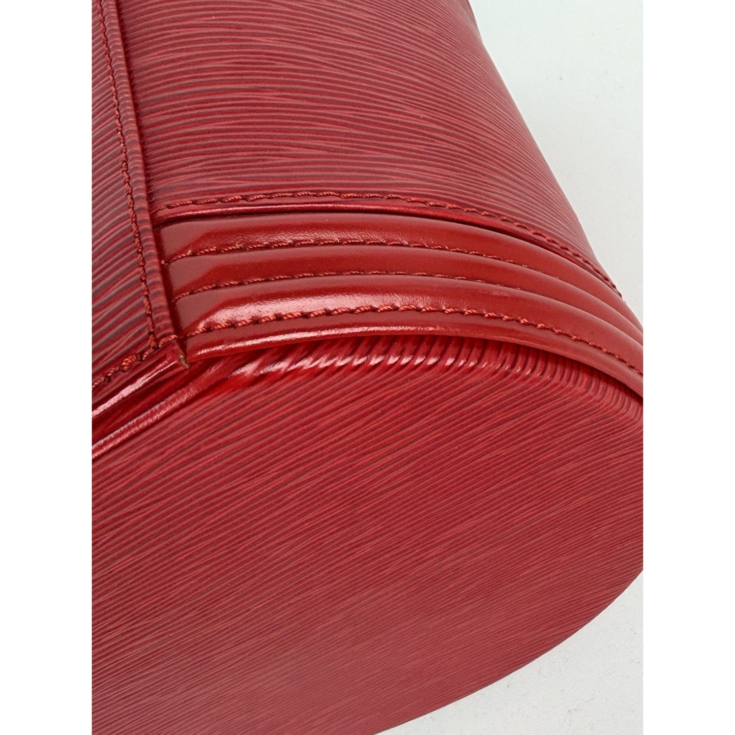 Louis Vuitton Cannes Vanity Bag Vintage in Vibrant Red Epi Leather 1995 S