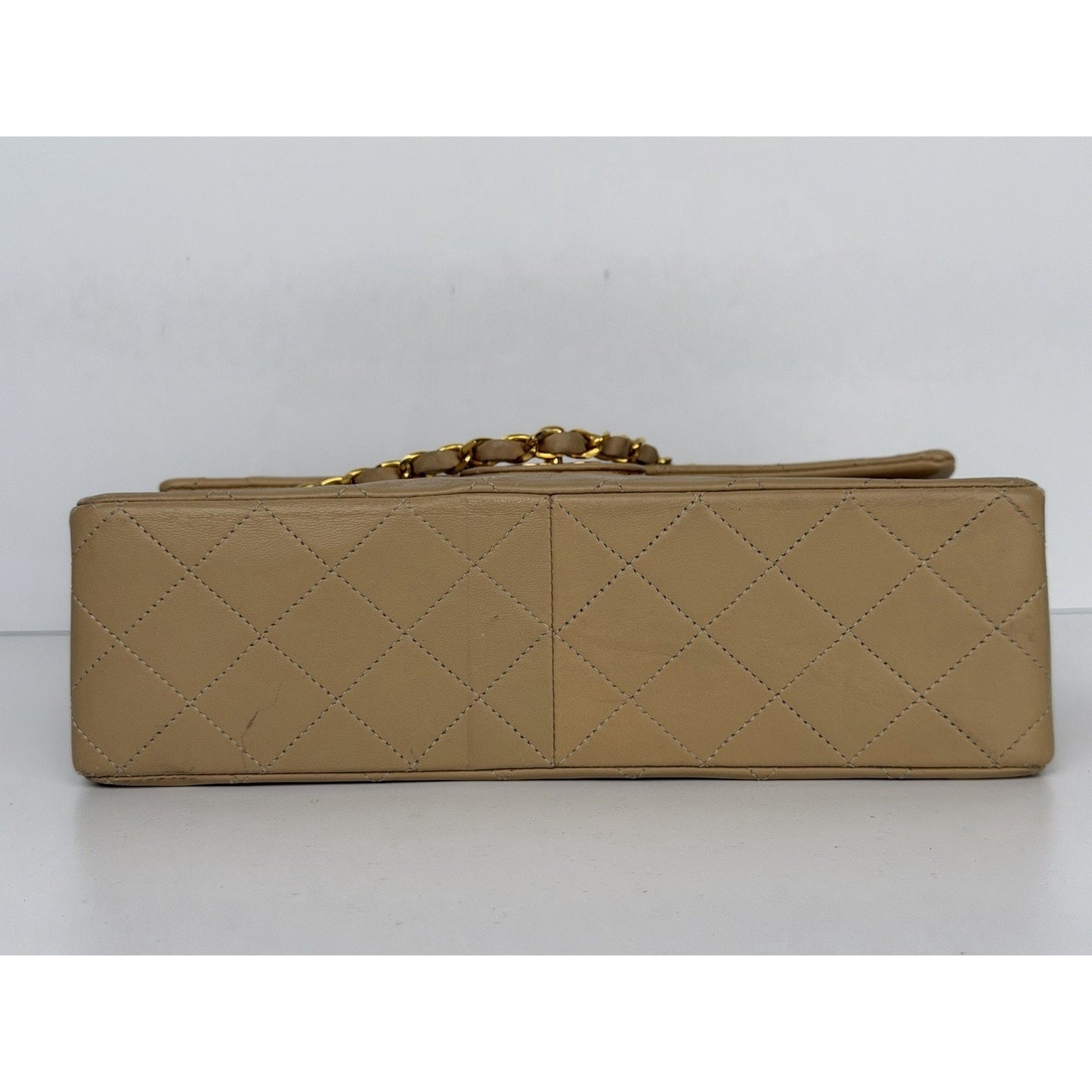 Chanel Vintage Medium Classic Flap Bag in Beige Lambskin Leather 1989-1991 F3
