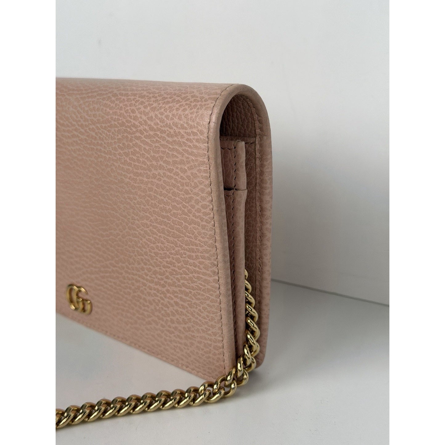 Gucci GG Marmont Leather Wallet on Chain Distinctive Quilted Pink Leather S07