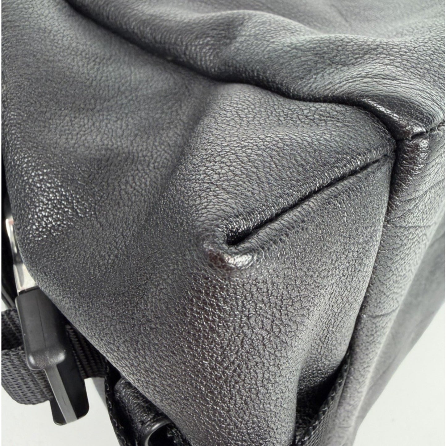 Prada Explore Leather Zip Messenger Bag in Black for Man Silver-Tone Hardware E4