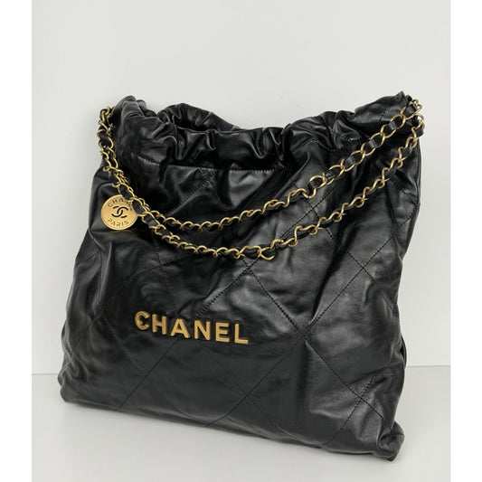 Chanel 22 Medium Handbag in Black Quilted Calfskin Leather NFC B2
