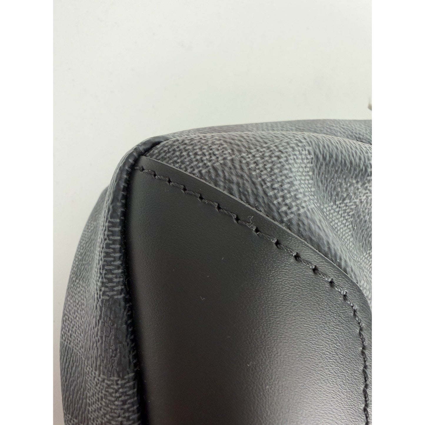 Louis Vuitton Avenue Sling Bag Damier Graphite Coated Canvas Pattern NFC E3