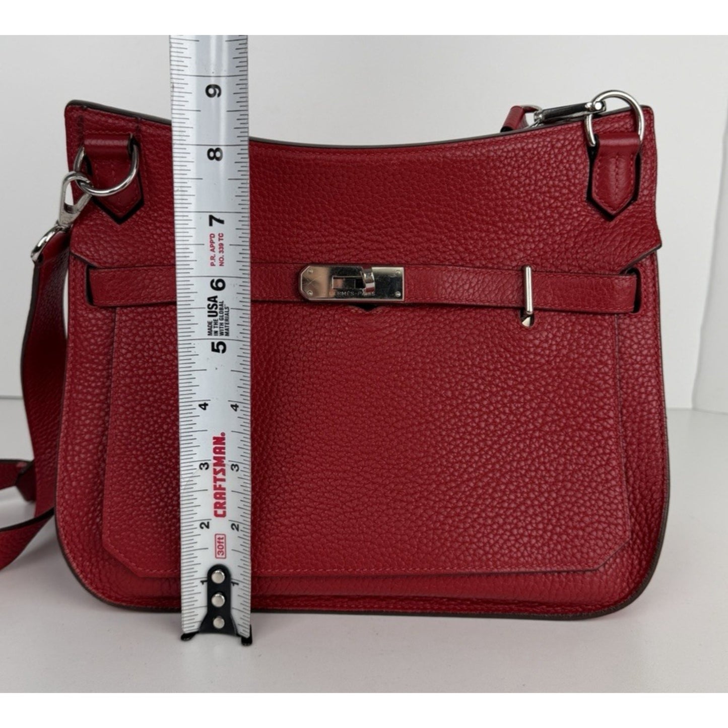 Hermès Jypsiere 28 Messenger Bag in a Rich Red Calfskin Leather 2012 E5