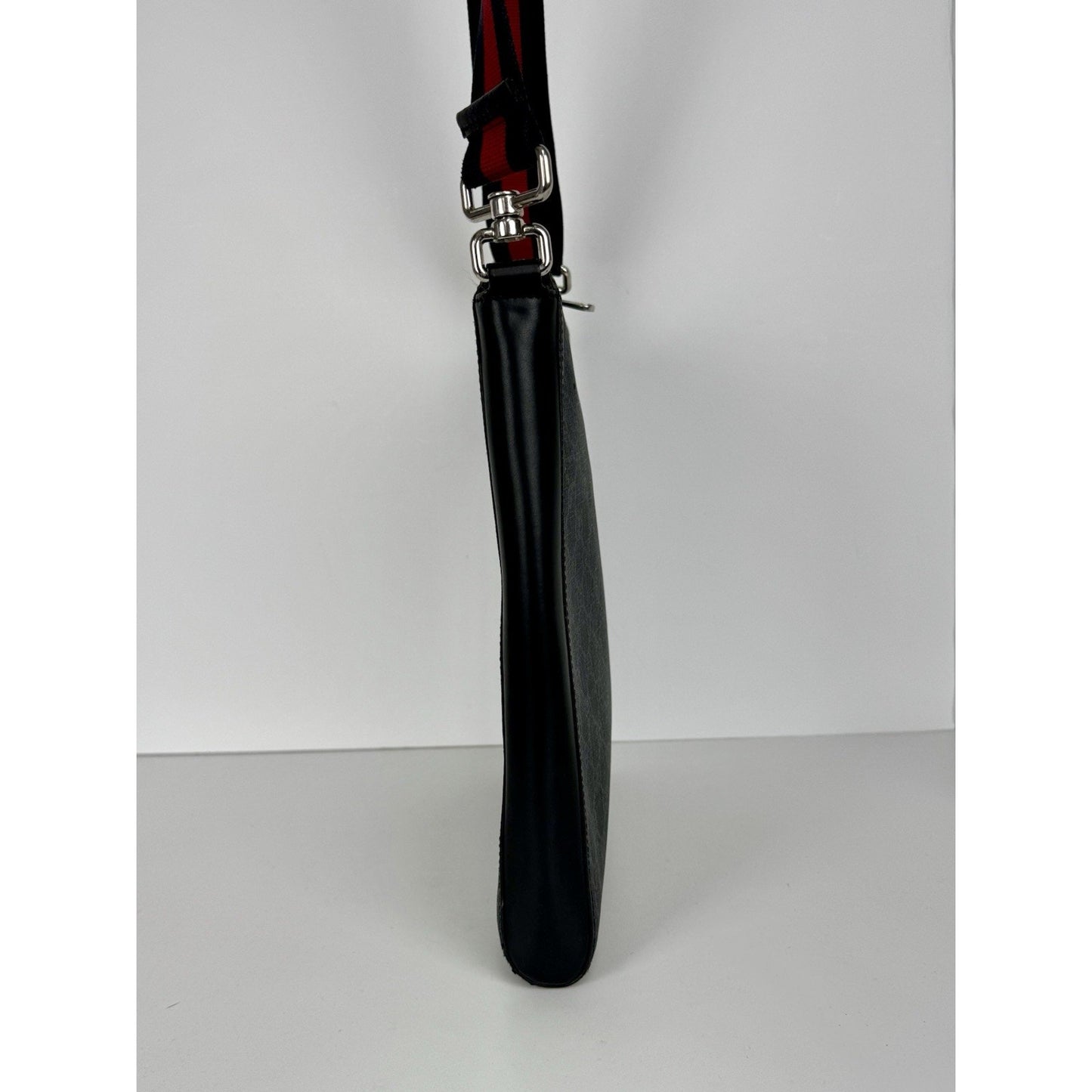 Gucci GG Supreme Gray Canvas Messenger Bag with Black Trim B-2