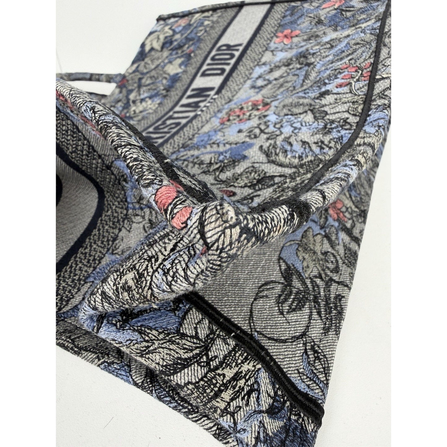 Christian Dior Book Tote Bag Large in Blue Embroidered "Jardin Magique" 2022 C5