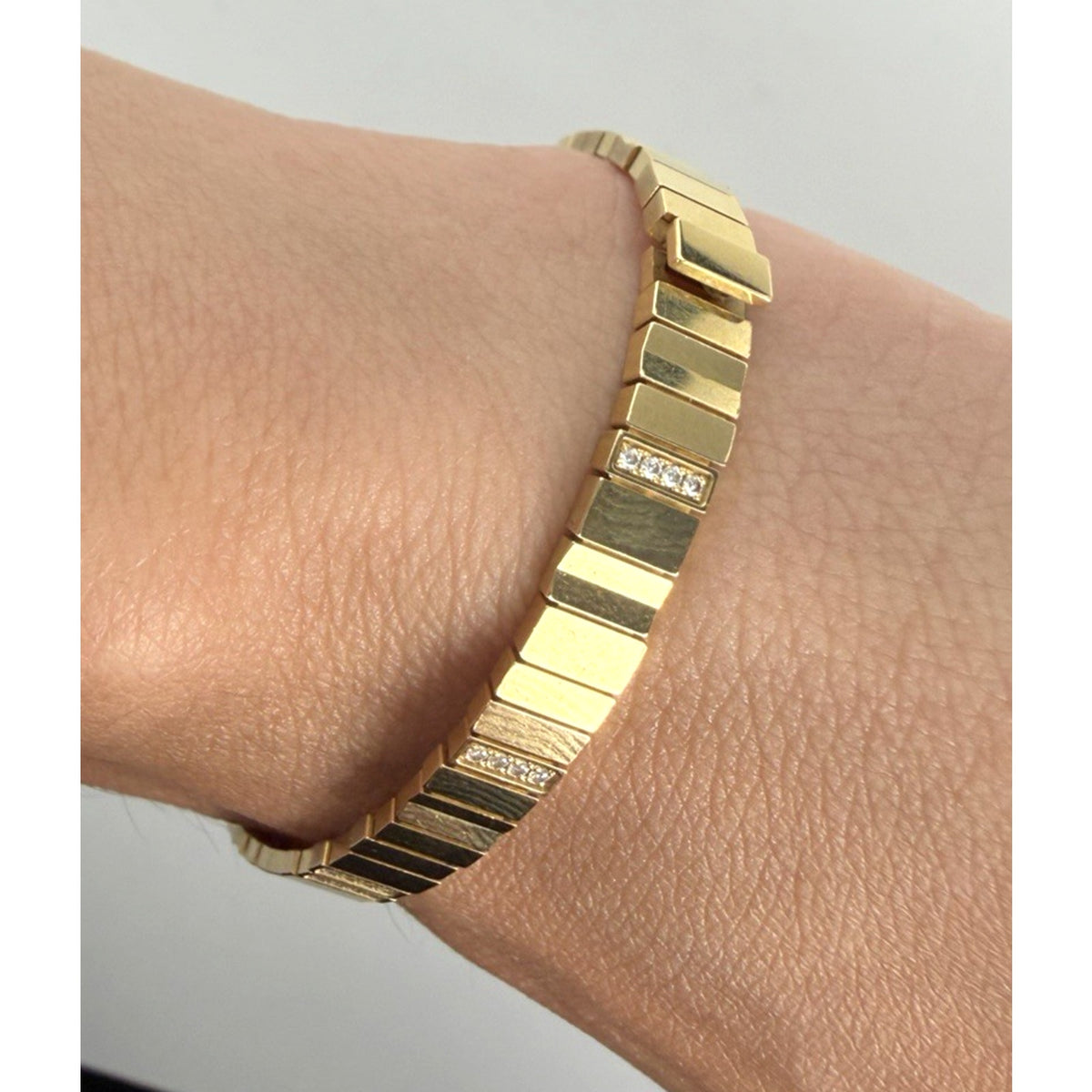 Christian Dior GEM Bangle Bracelet in 18k Gold with Diamonds Size 15.5