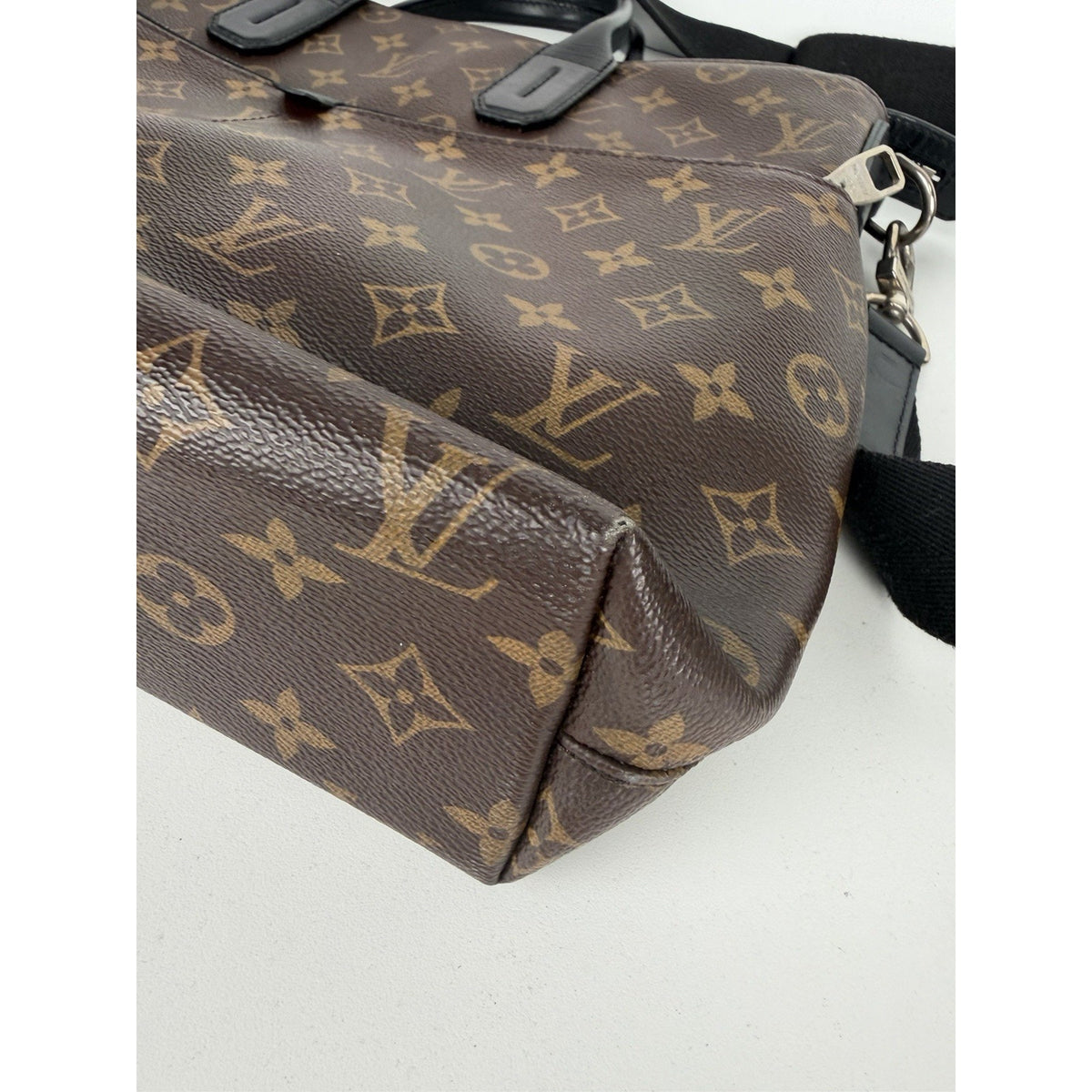 Louis Vuitton Macassar Briefcase in Brown LV Monogram Coated Canvas 2015 S-21