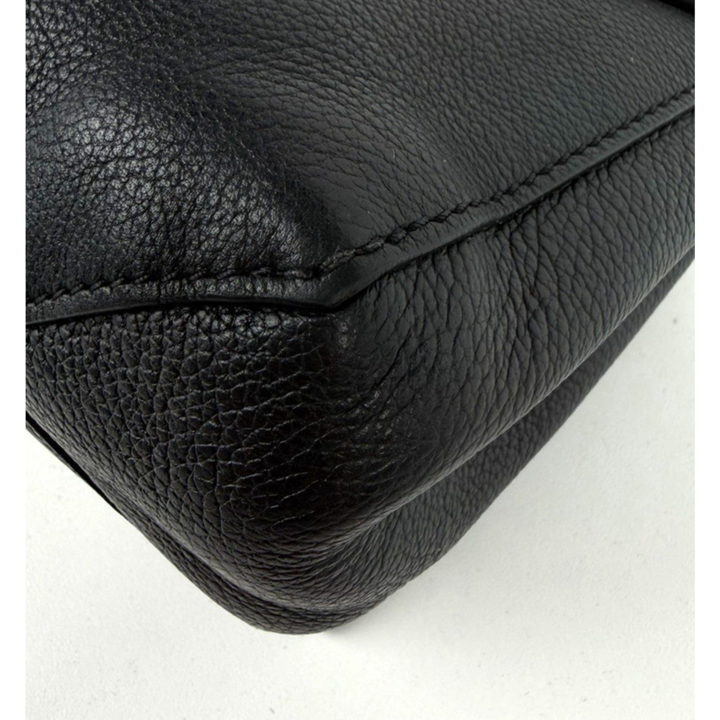 Louis Vuitton Lockme II BB Handbag in Black Pebbled Leather 2016 S-10