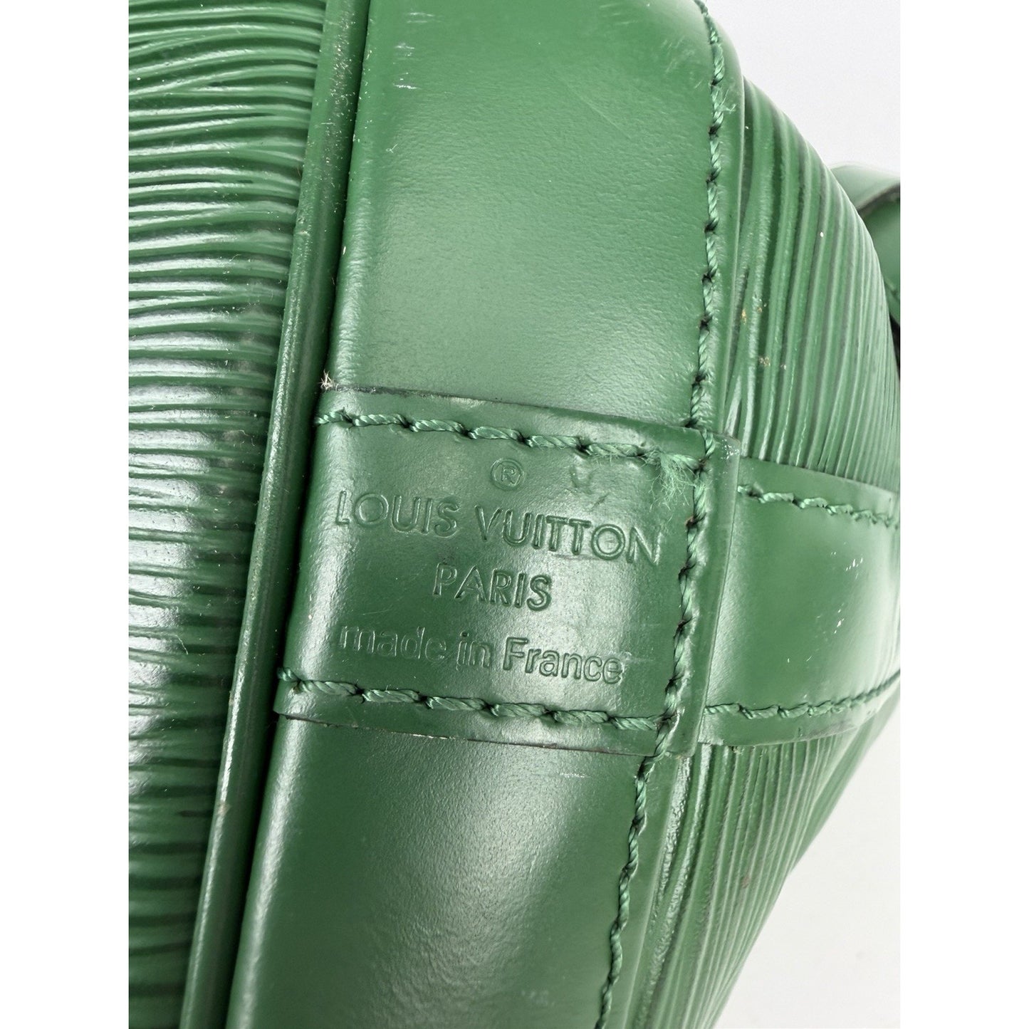 Louis Vuitton NeoNoe Shoulder Bag MM in Green Epi Leather 2013 S