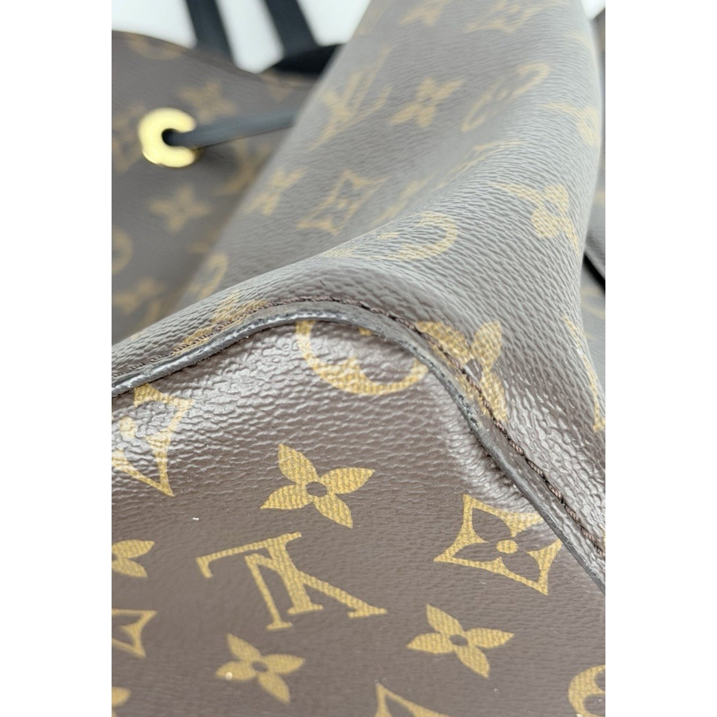 Louis Vuitton NeoNoe MM Bucket Bag Monogram Canvas Leather Drawstring 2019 R1