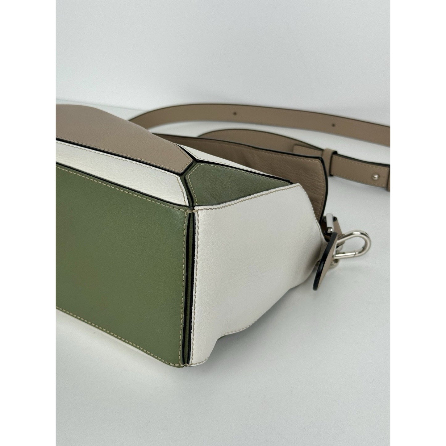 Loewe Puzzle Bag in Beige Green White Leather with Silver Hardware Shoulder Bag