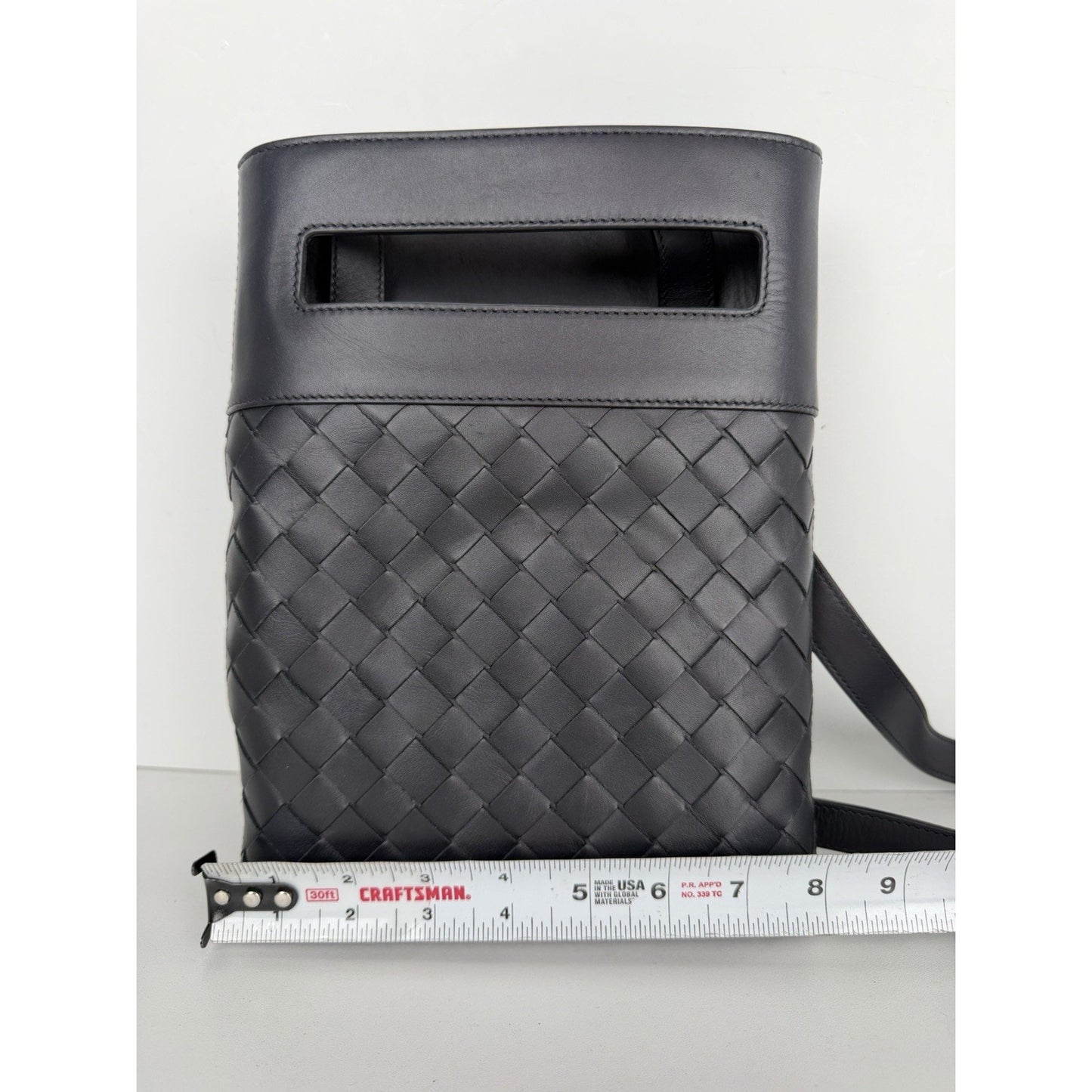 Bottega Veneta Slot Messenger Crossbody Bag Black Intrecciato Leather NFC S06