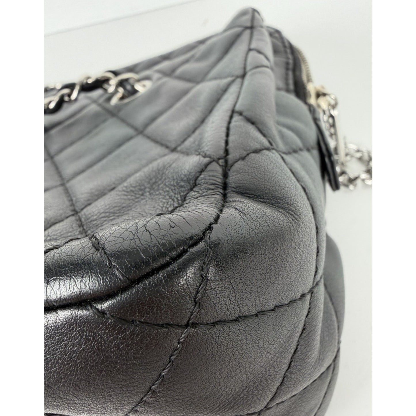 Chanel In The Business Camera Bag Quilted Leather & Silver-Tone Hardware 2011 D8