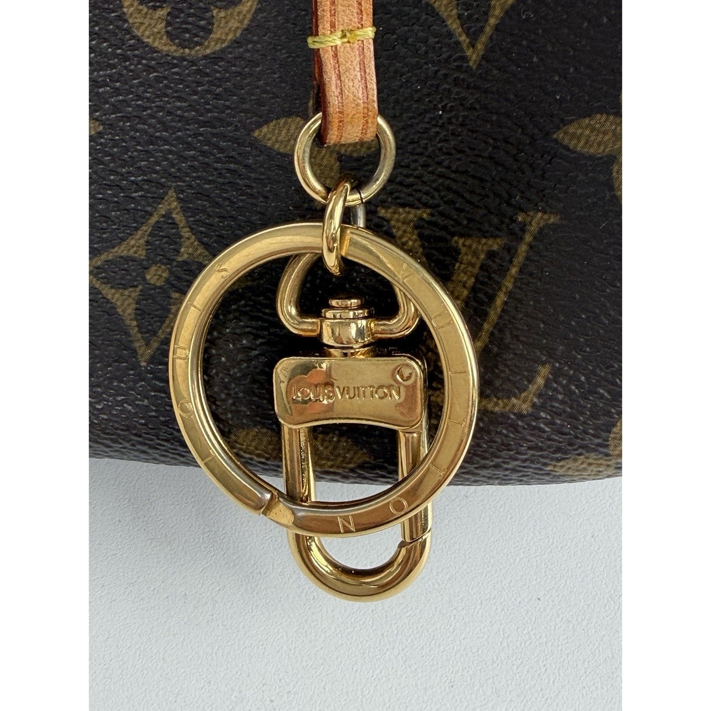 Louis Vuitton Artsy Shoulder MM Bag in Brown LV Monogram Coated Canvas 2010 C-5