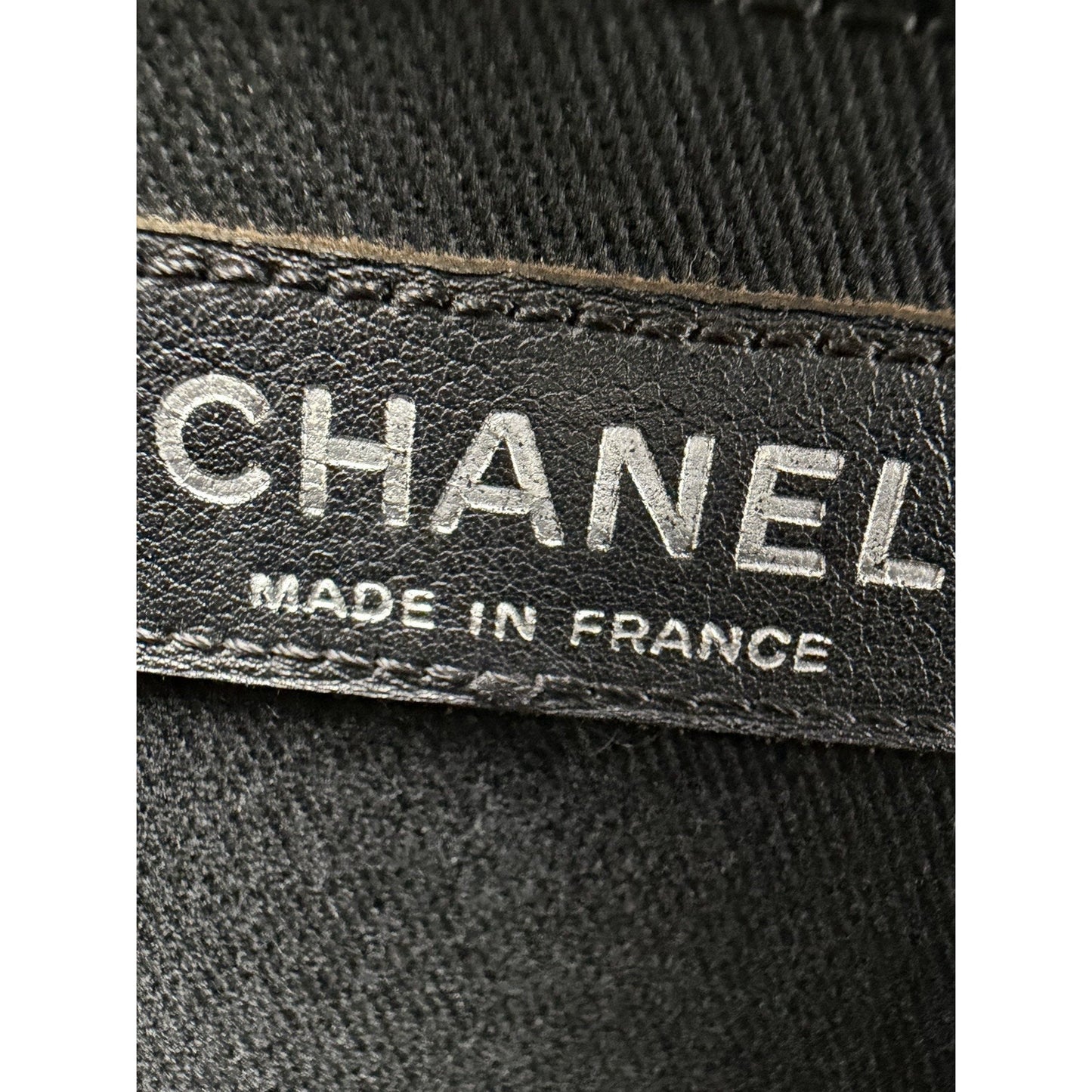 Chanel In The Business Camera Bag Quilted Leather & Silver-Tone Hardware 2011 D8