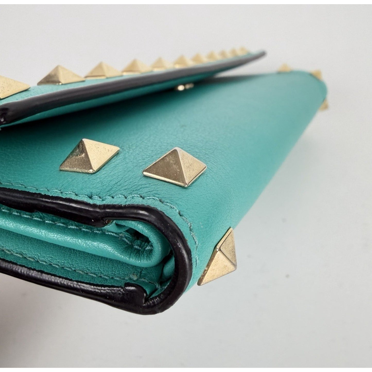 Valentino Garavani Rockstud Wallet in Turquoise Leather with Studded Accents K1