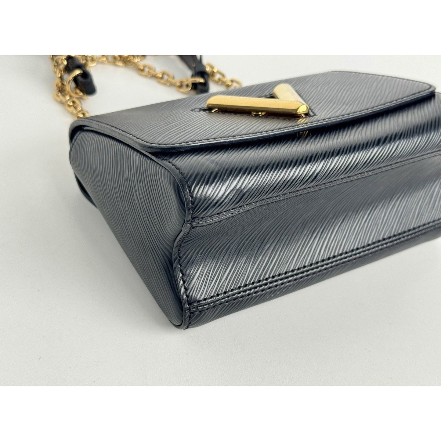 Louis Vuitton Twist MM Bag Black Epi Leather