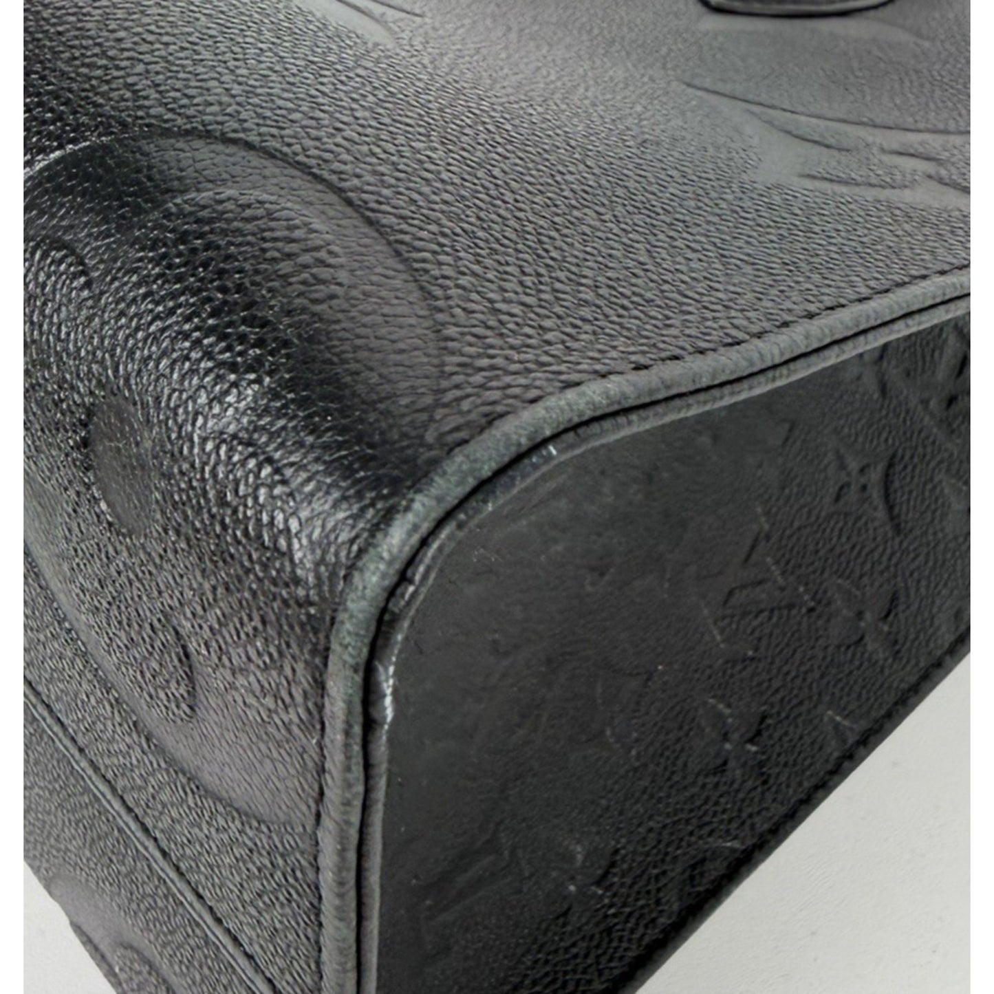 Louis Vuitton OnTheGo MM Bag in Black Monogram Empreinte Leather NFC D9