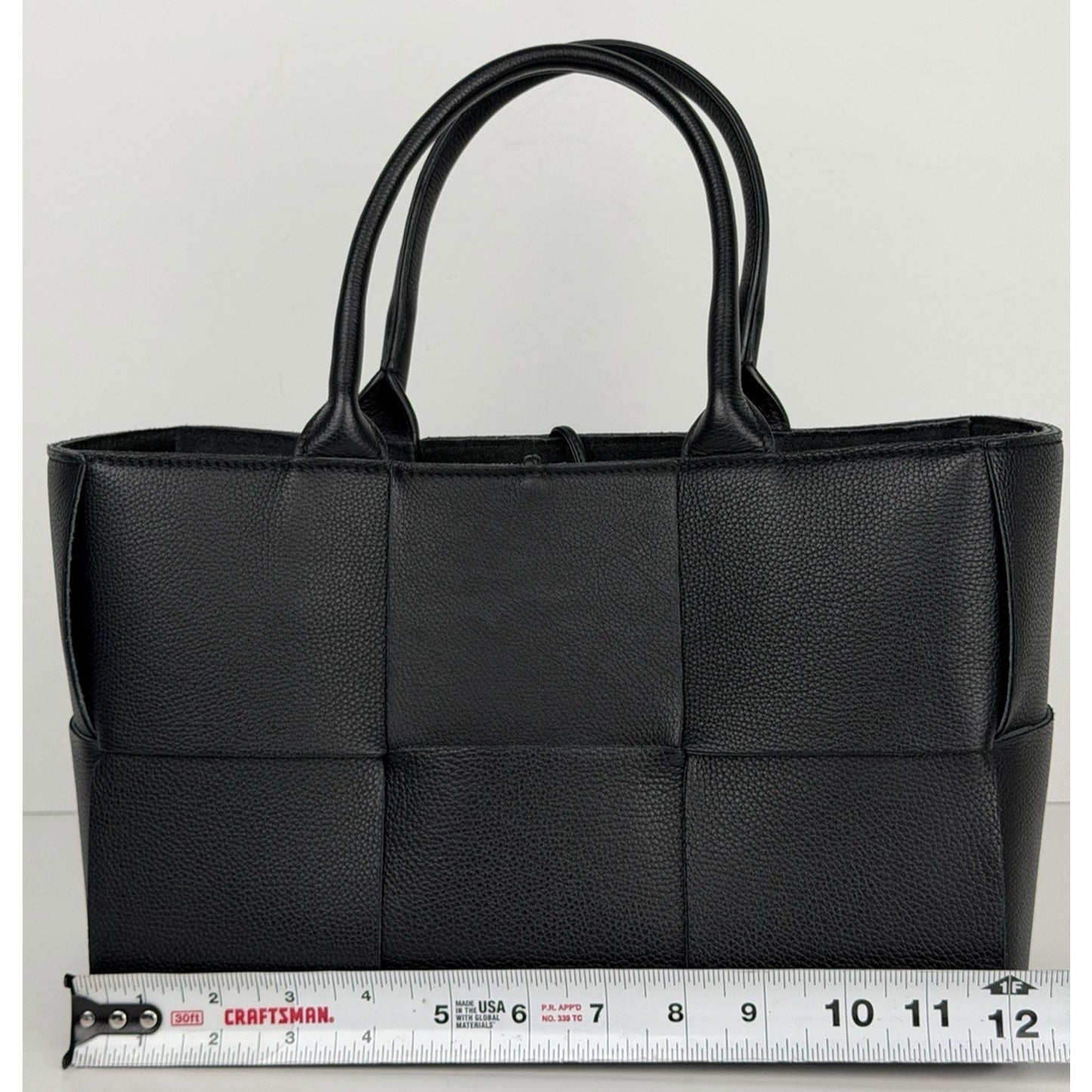 Bottega Veneta Arco Tote Small Bag Intrecciato Leather Black C1