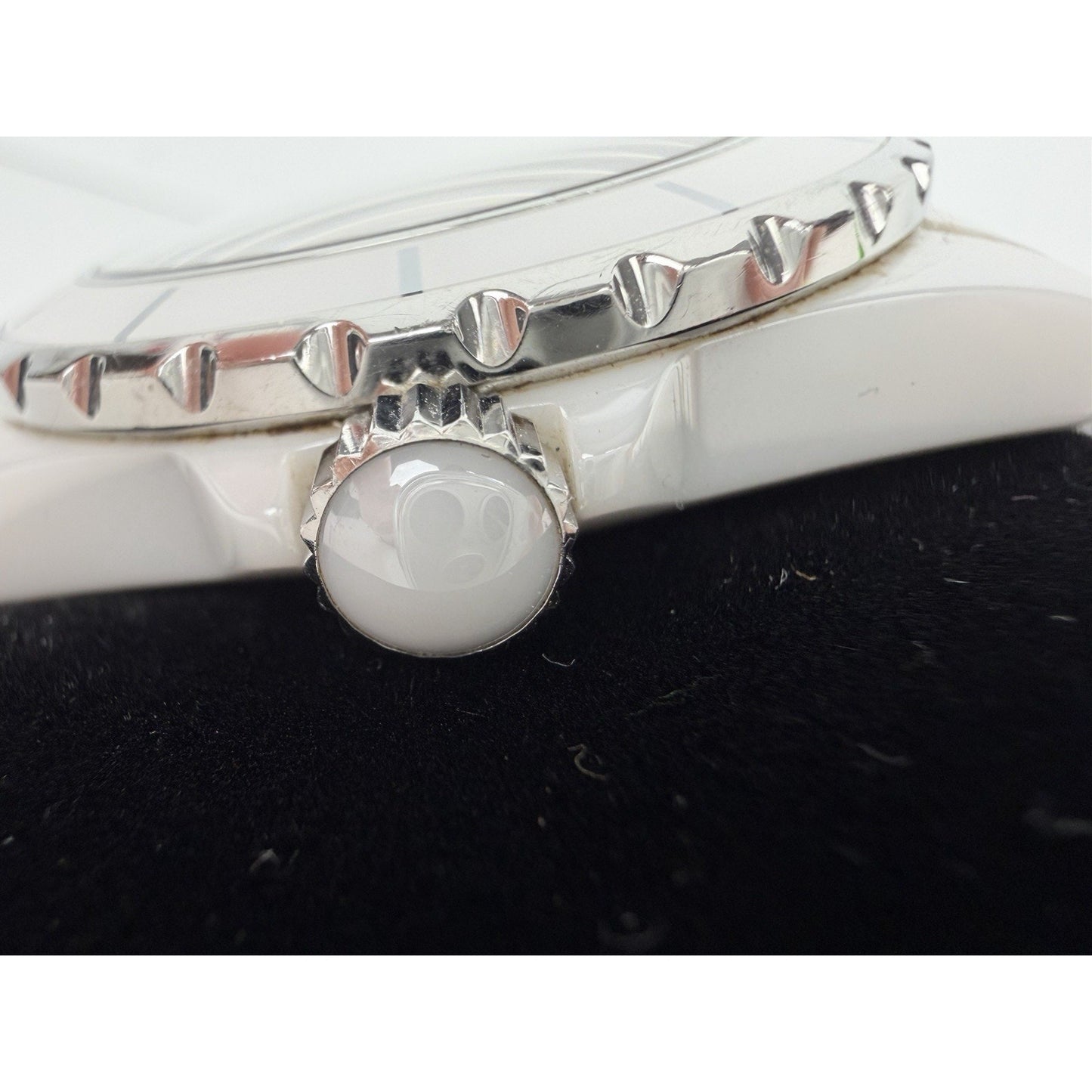 Chanel J12 Wristwatch 40mm in White High-Tech Ceramic with a Diamond-Set Dial
