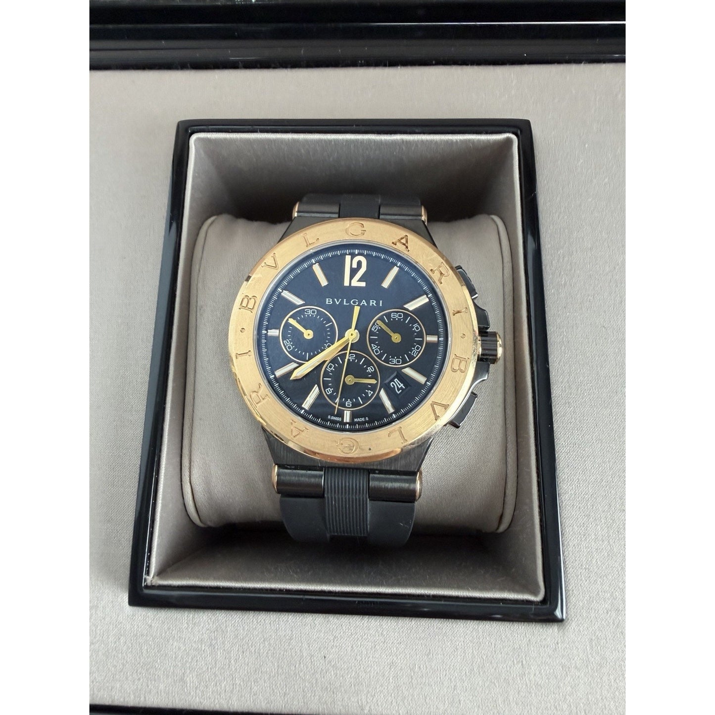 Bvlgari Diagono Ultranero Chronographe Watch in Rose Gold Bezel & Black Dial