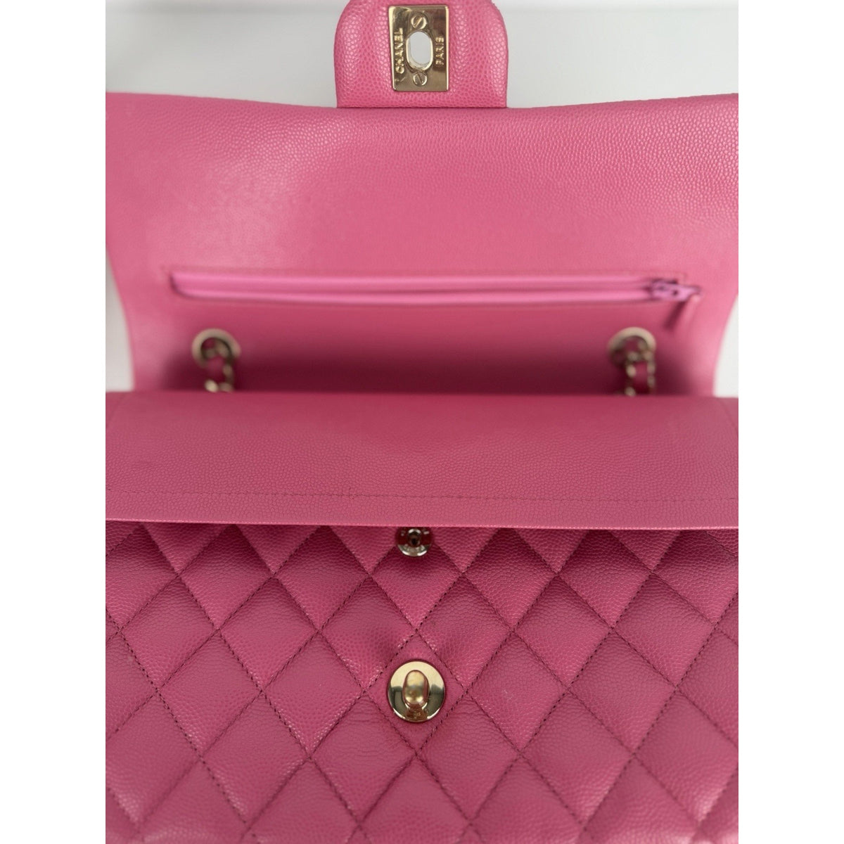 Chanel Classic Double Flap Shoulder Bag Medium in Pink Caviar Leather 2019 YE-1
