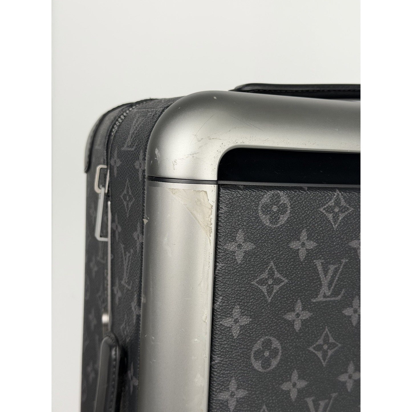 Louis Vuitton Horizon 50 Suitcase in Monogram Eclipse Canvas Microchipped