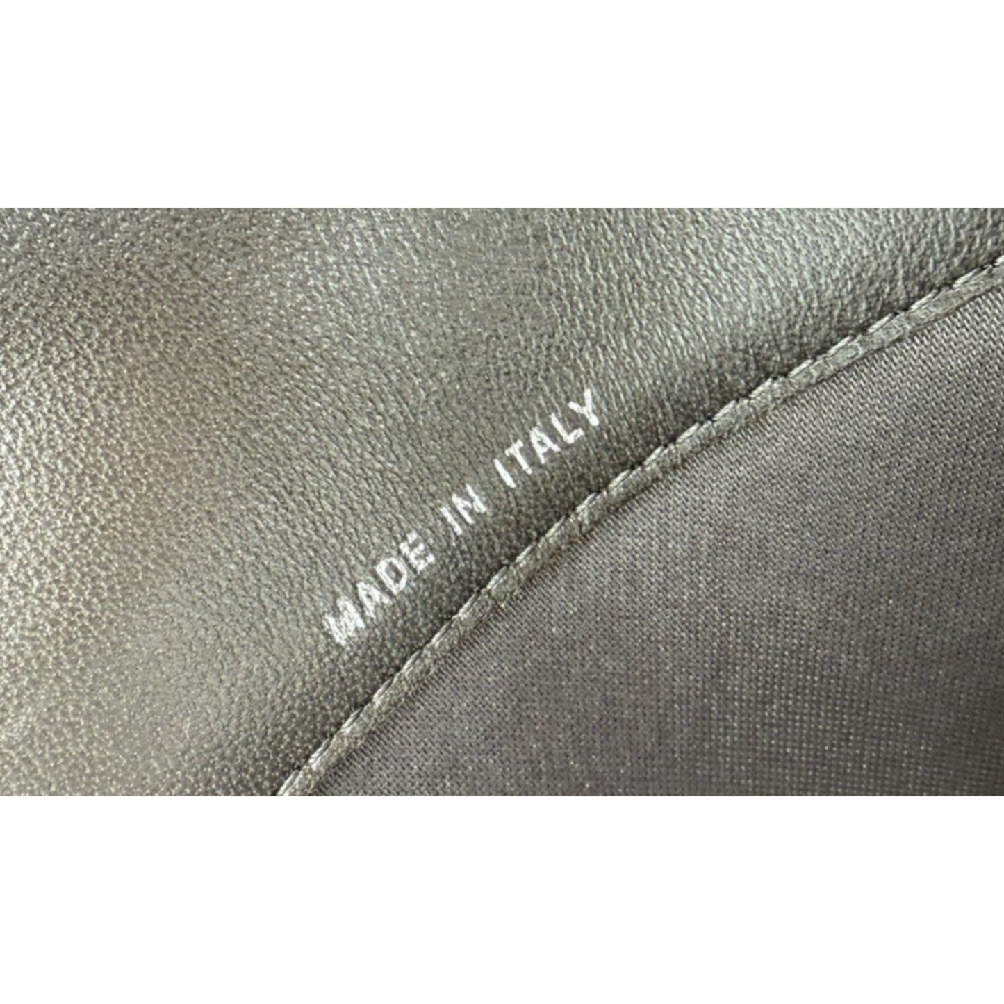 Chanel Pink Lambskin Camellia Embossed Wallet in Pink 2010 K-2