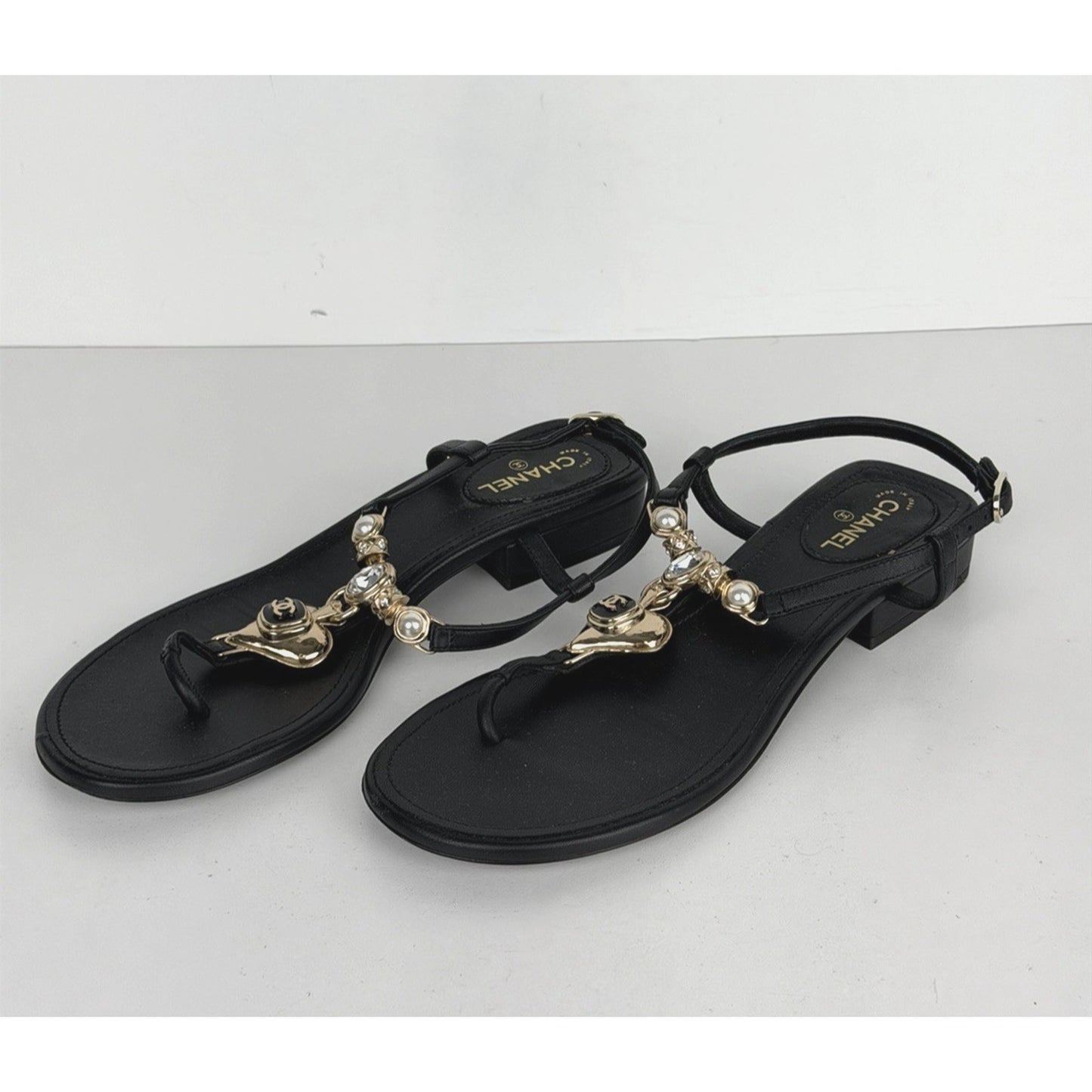 Chanel Metal Heart Thong Sandals Black Lambskin with Crystal Accents US Size 7.5