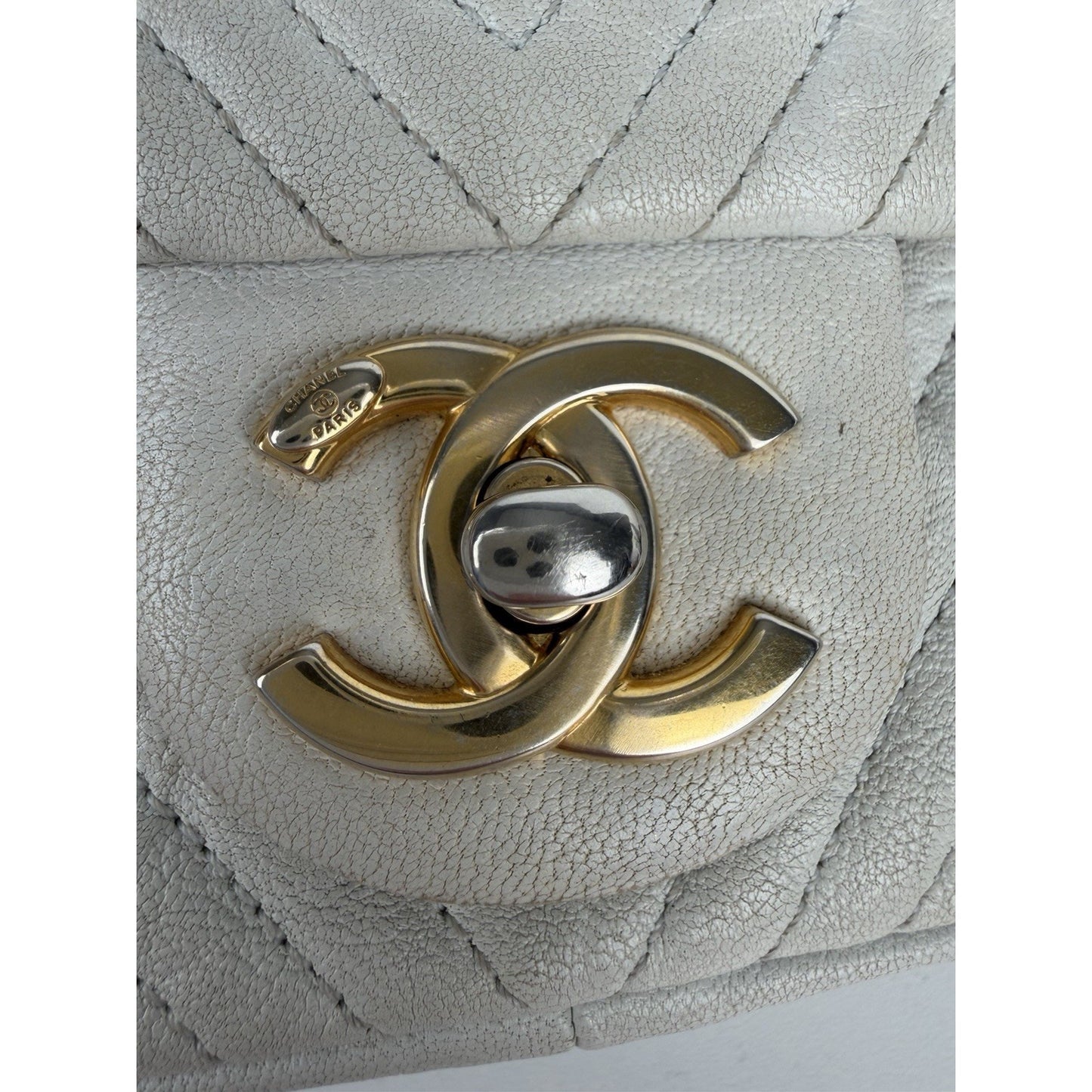 Chanel Chevron Surpique Flap Bag Small in White Lambskin Leather 2015-2016 U2