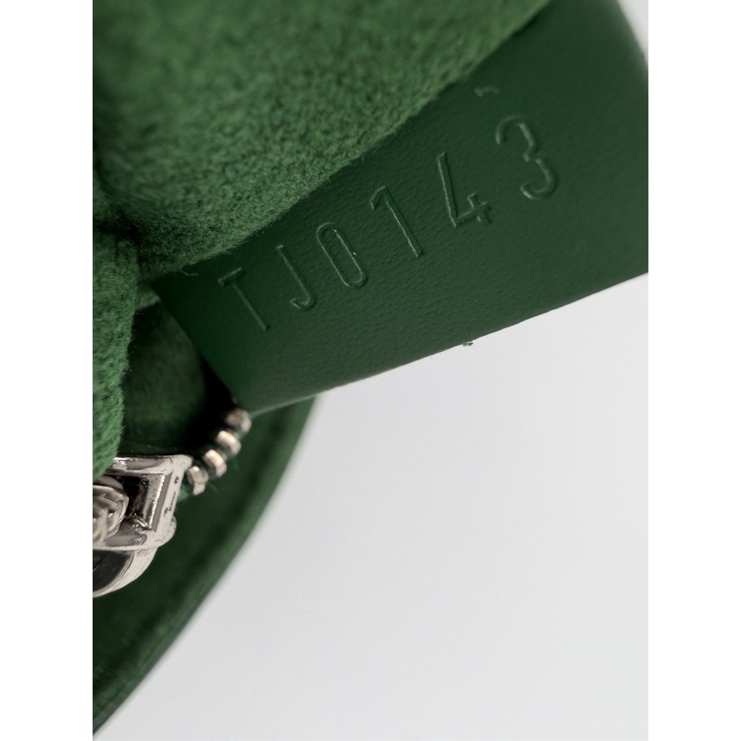 Louis Vuitton NeoNoe Shoulder Bag MM in Green Epi Leather 2013 S