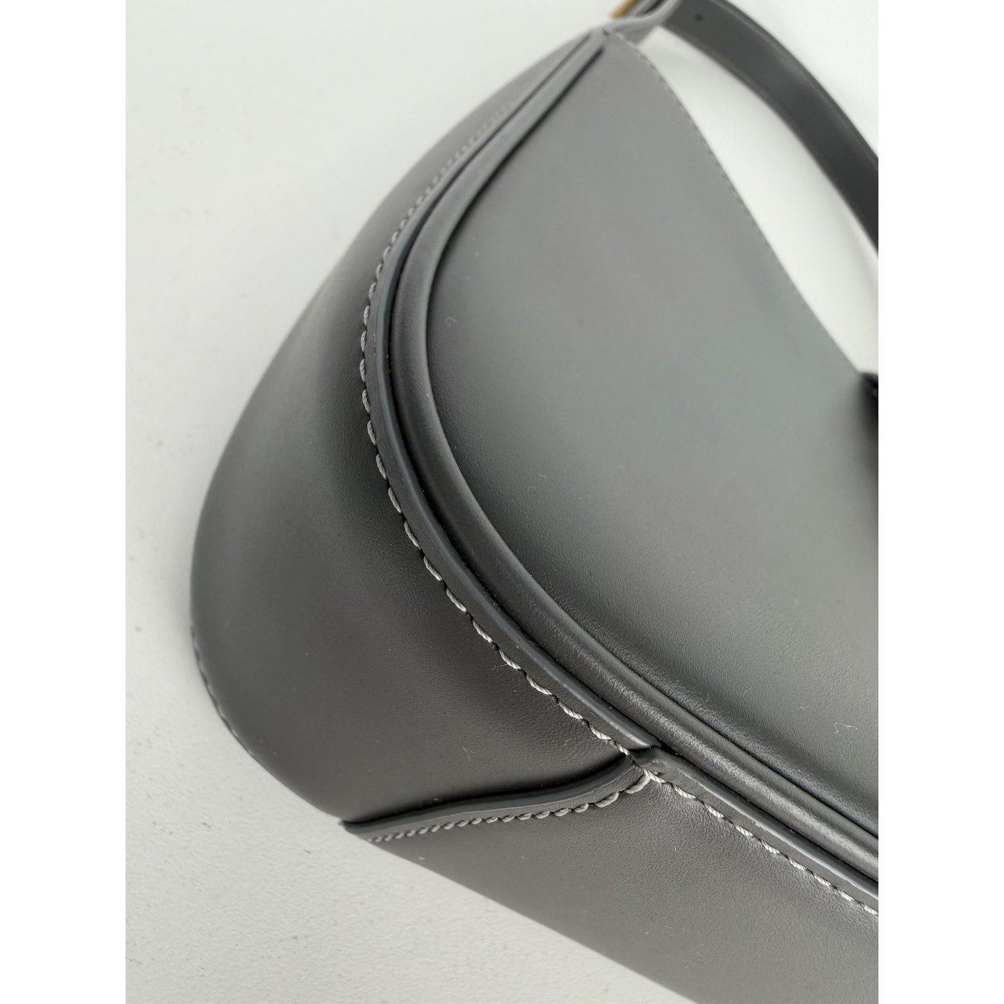 Saint Laurent Le 5 À 7 Hobo Shoulder Bag in Gray Smooth Calfskin Leather S-09