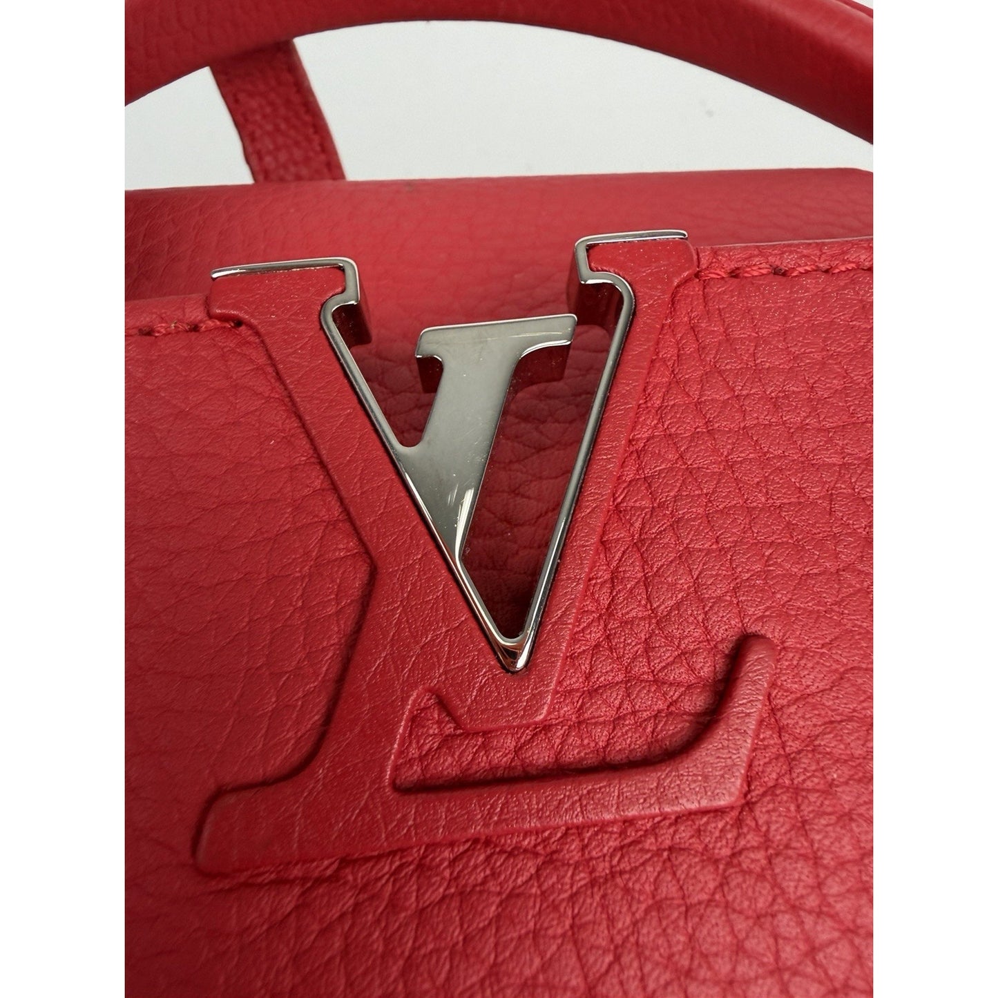 Louis Vuitton Capucines Shoulder Bag BB in Red Taurillon Leather 2017 D8