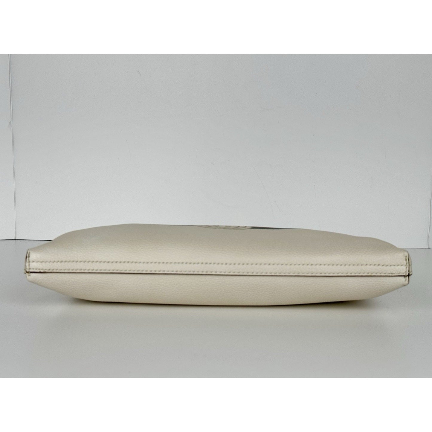 Gucci White Leather Logo Print Zip Pouch with Gold Hardware D-1