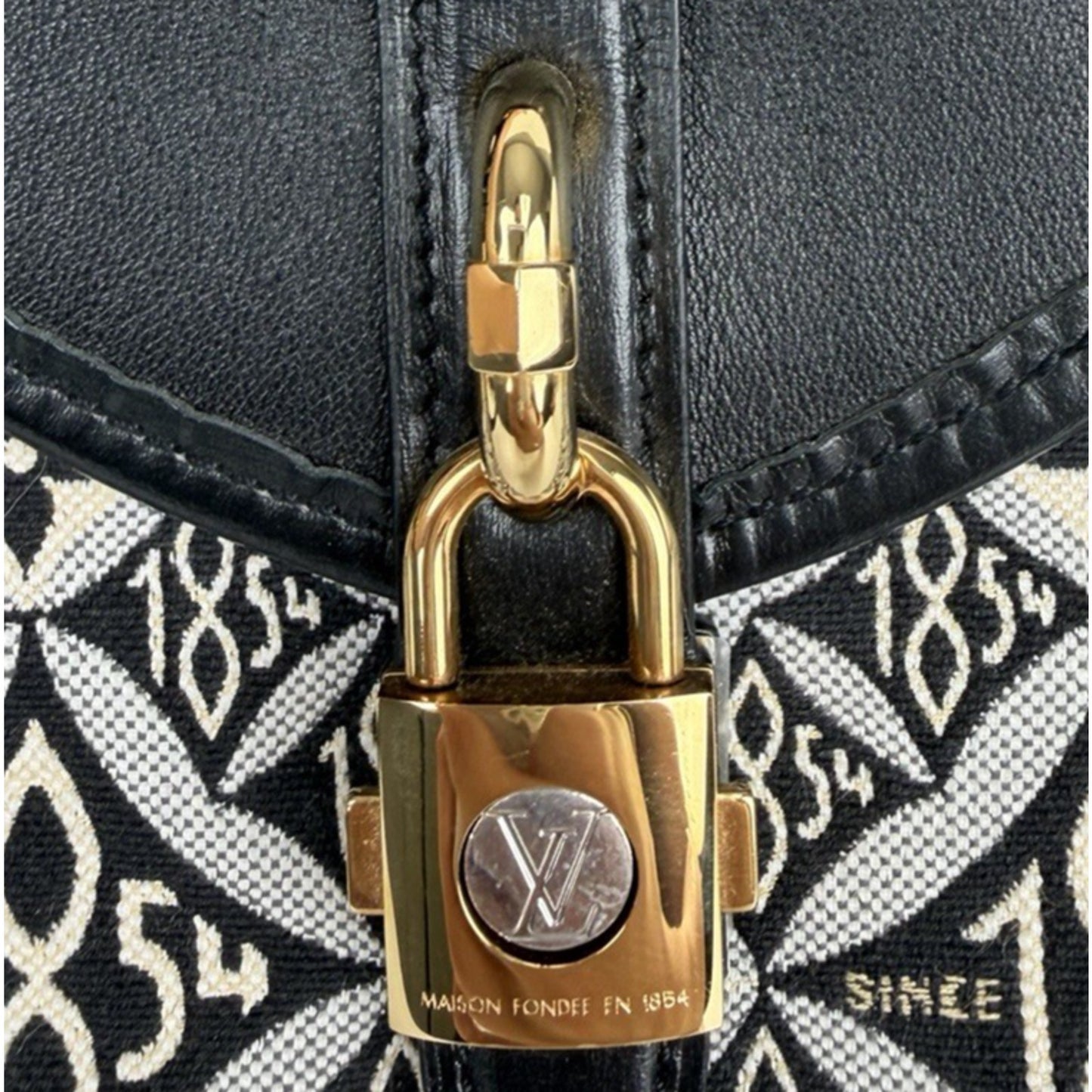Louis Vuitton Neo Saumur MM Bag Black & White Woven Jacquard Motif Blend 2020 U3