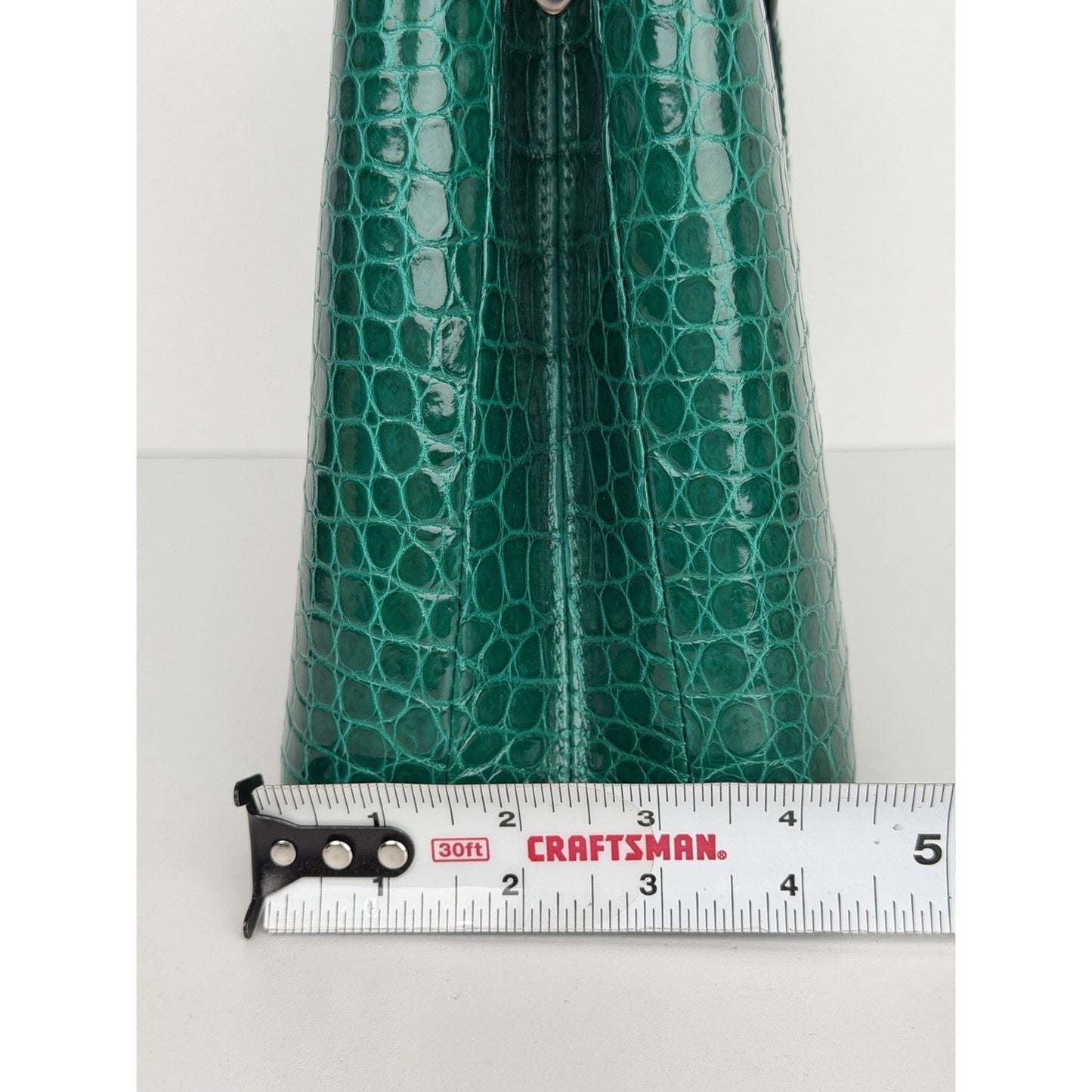 Louis Vuitton Capucines Green MM Bag in Alligator Leather Microchipped E3