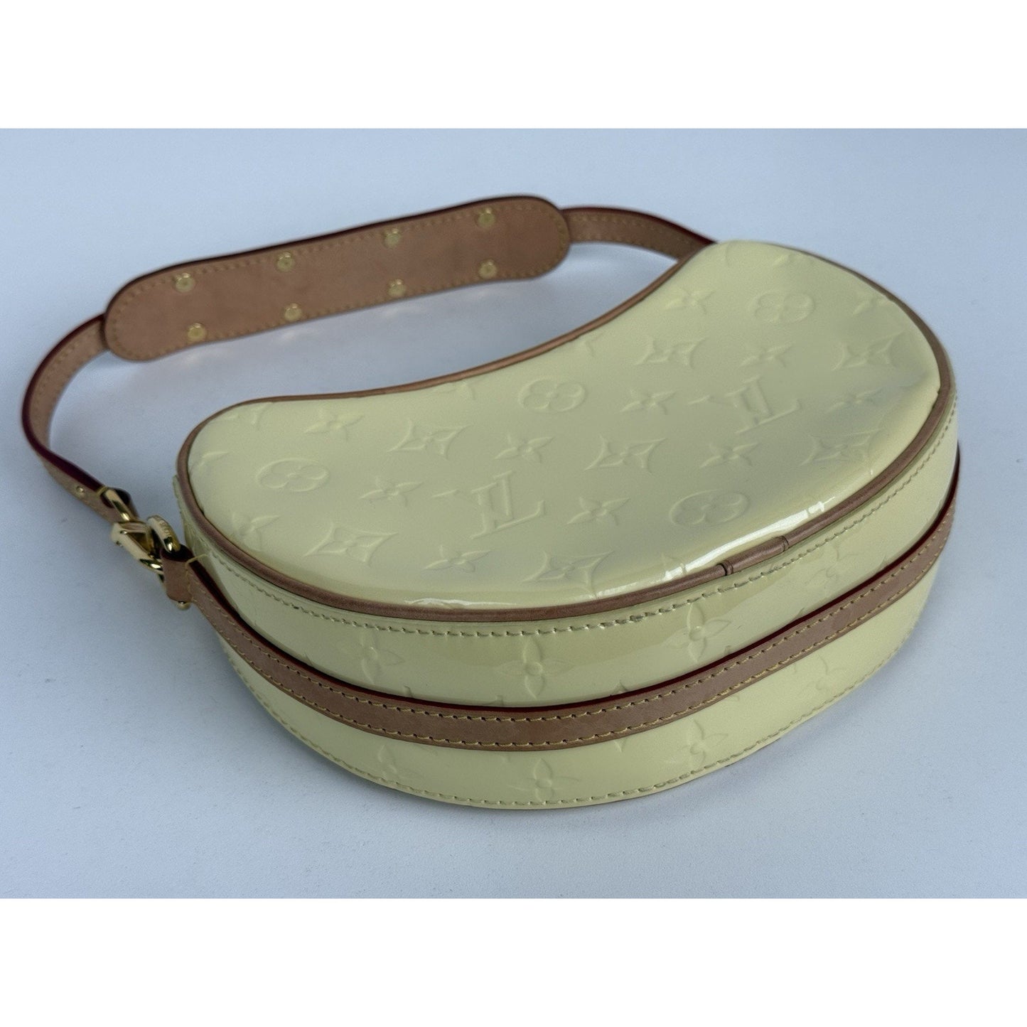 Louis Vuitton Croissant Handbag Monogram Vernis PM Yellow B-7