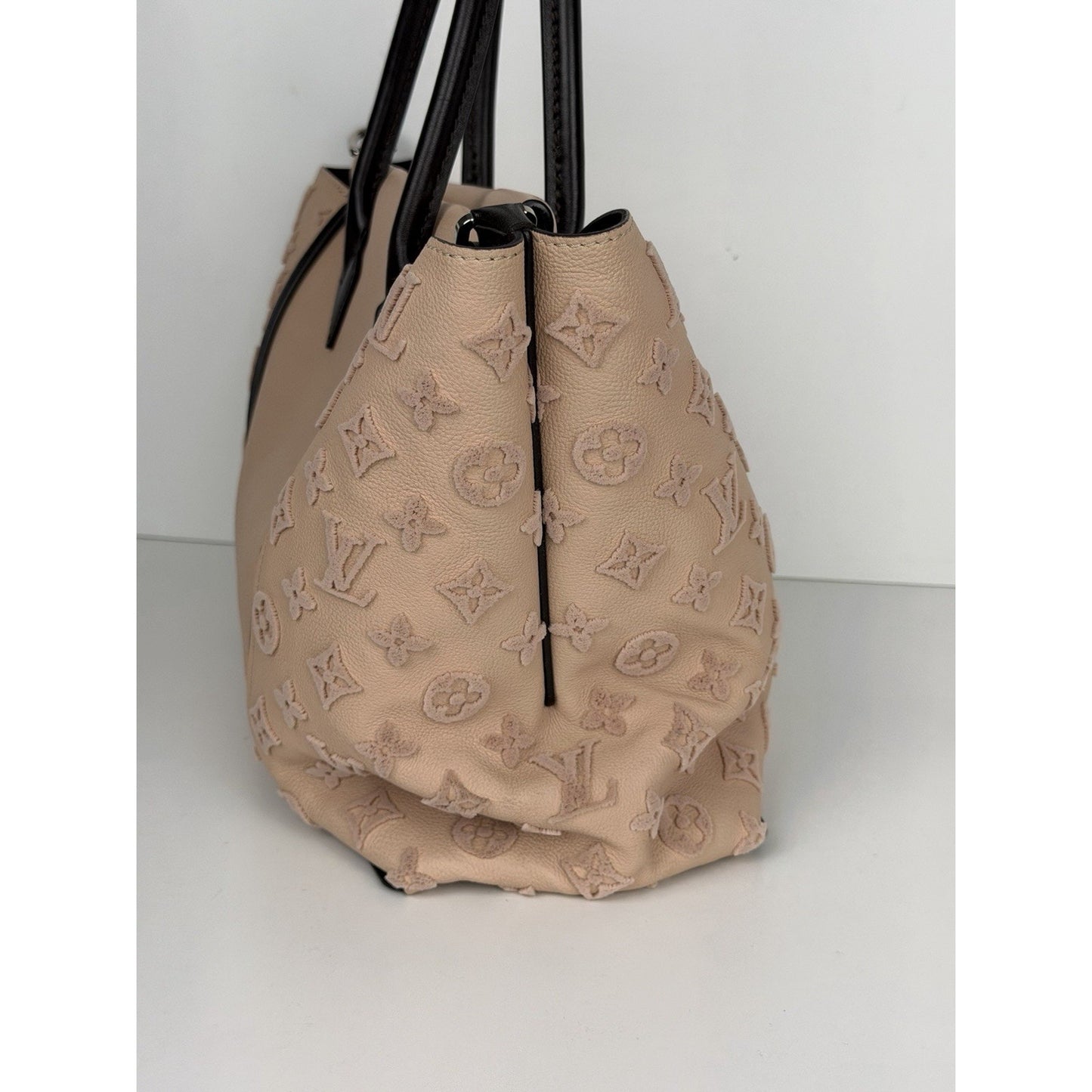 Louis Vuitton W Tote Bag Veau Cachemire Calfskin Plush Velour Monogram 2015 E2