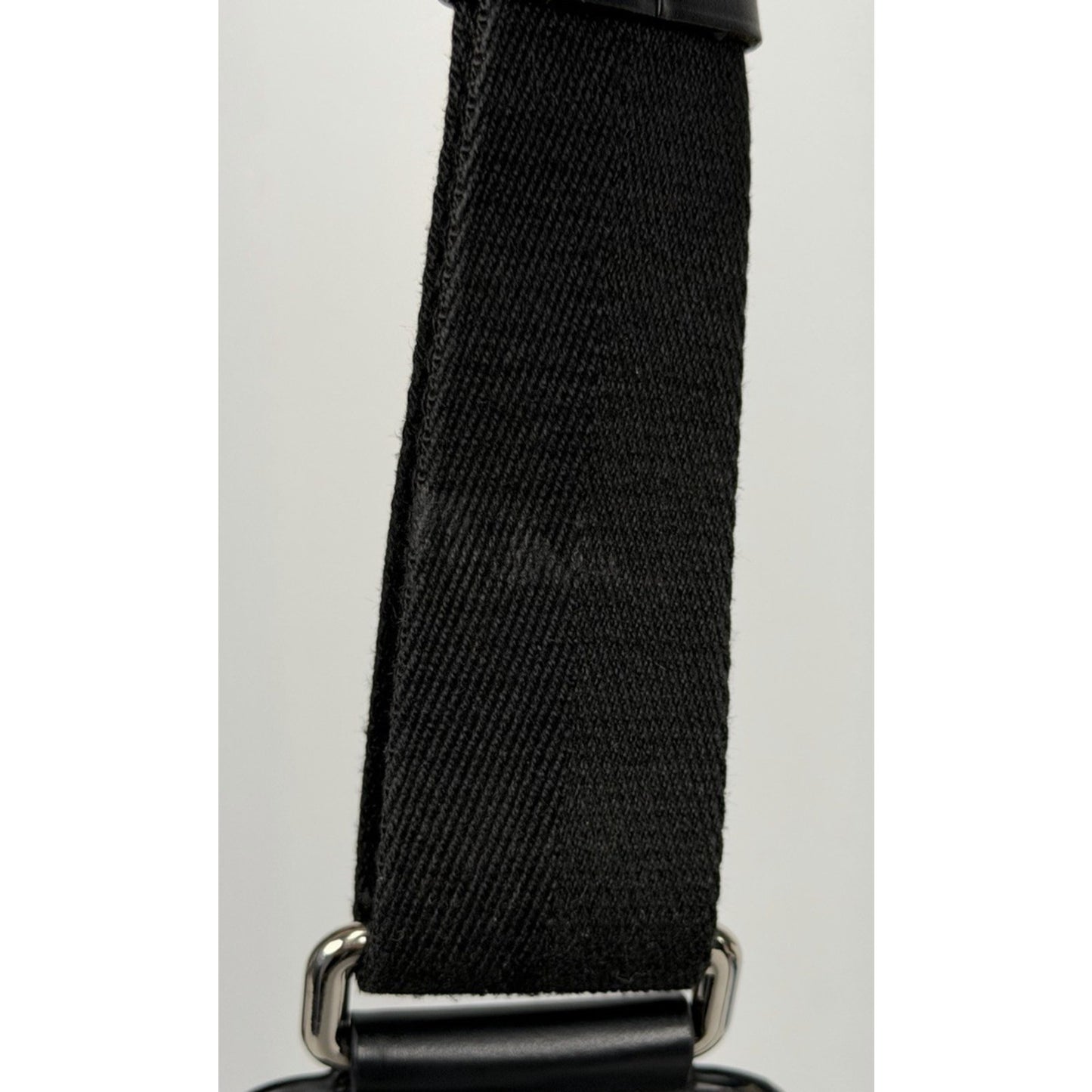 Louis Vuitton Avenue Sling Bag in Damier Graphite Coated Canvas S-05